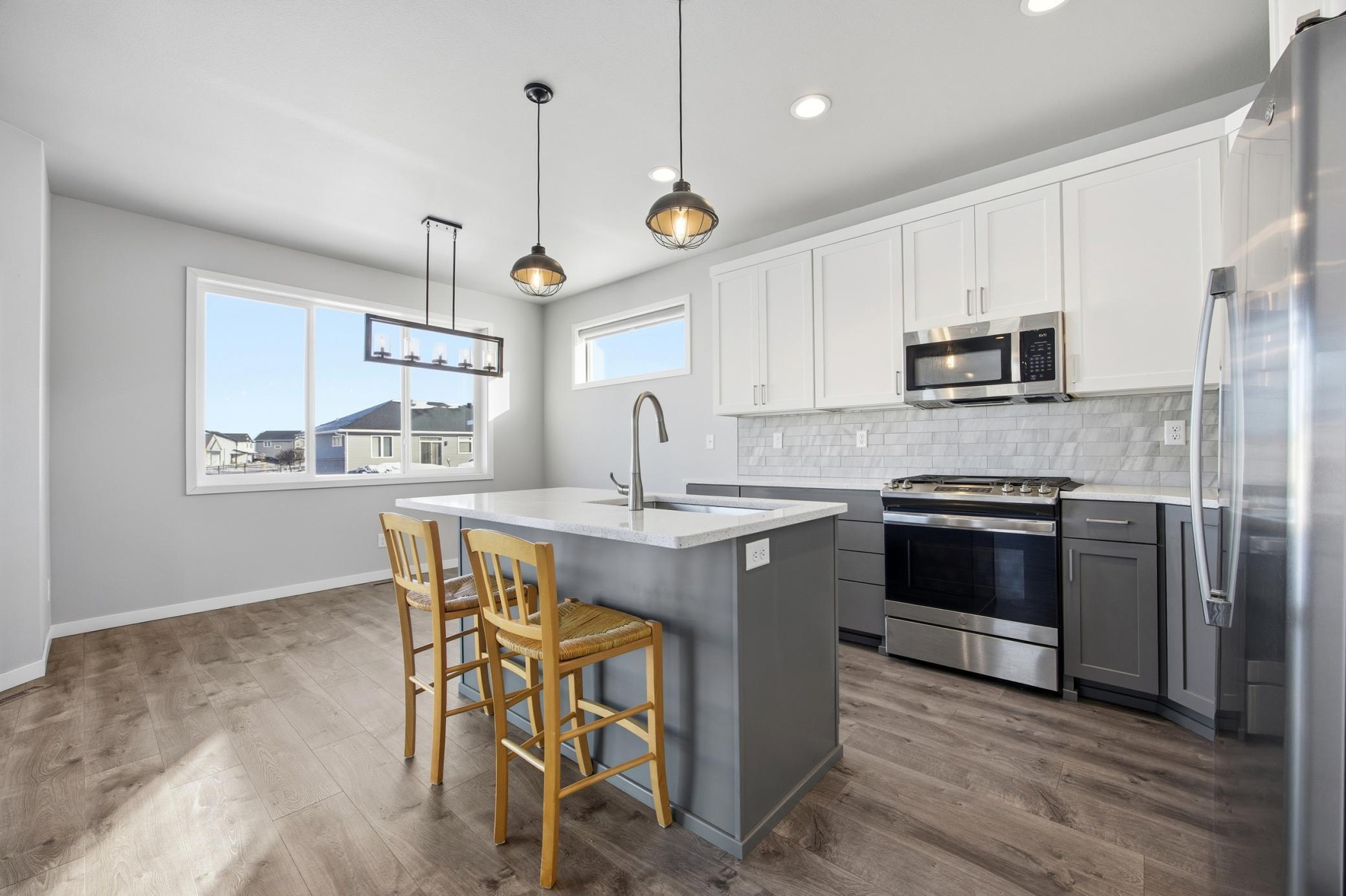 1326 Commander Drive W