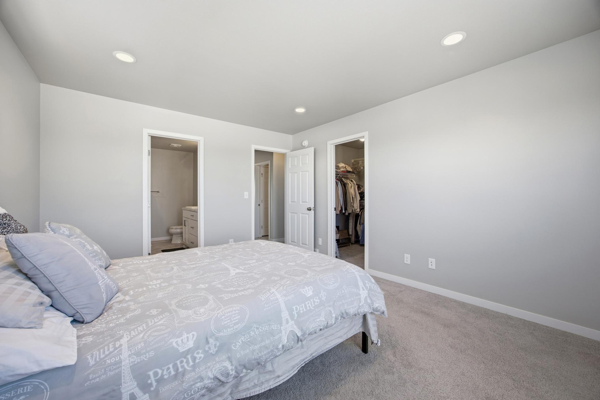 1326 Commander Drive W