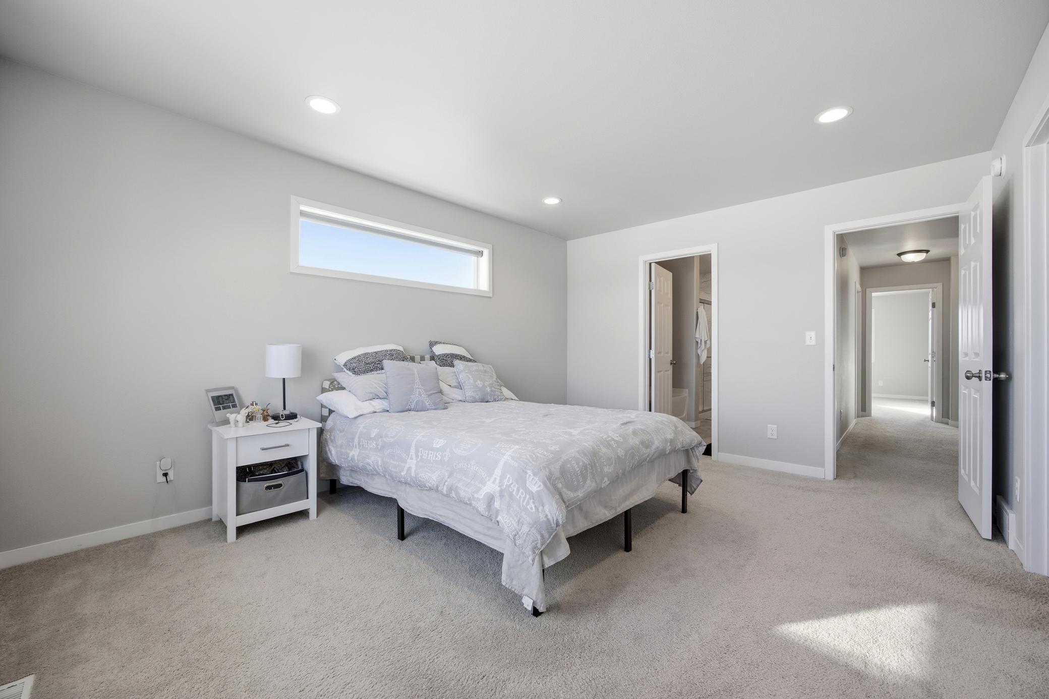 1326 Commander Drive W