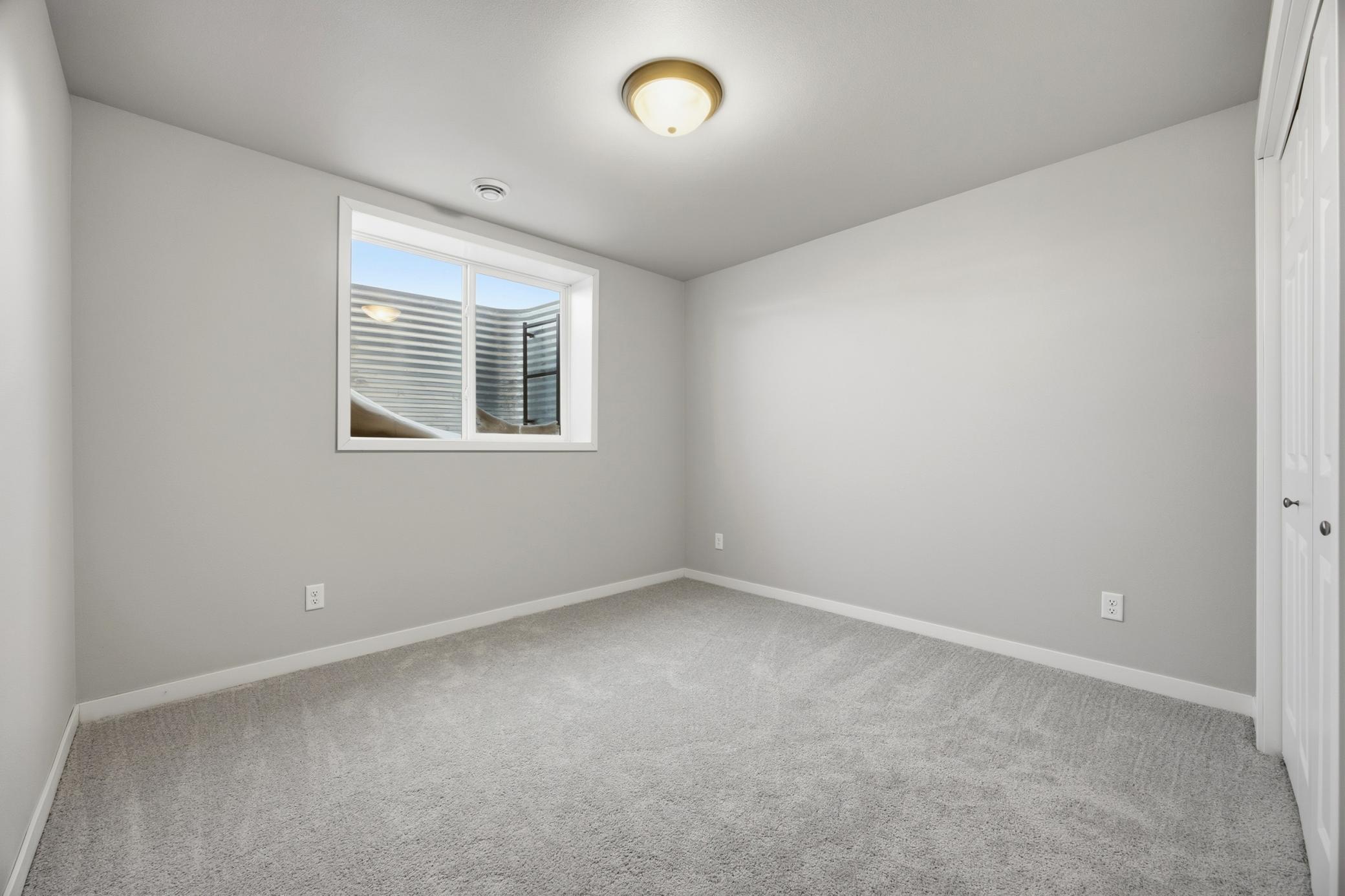 1326 Commander Drive W
