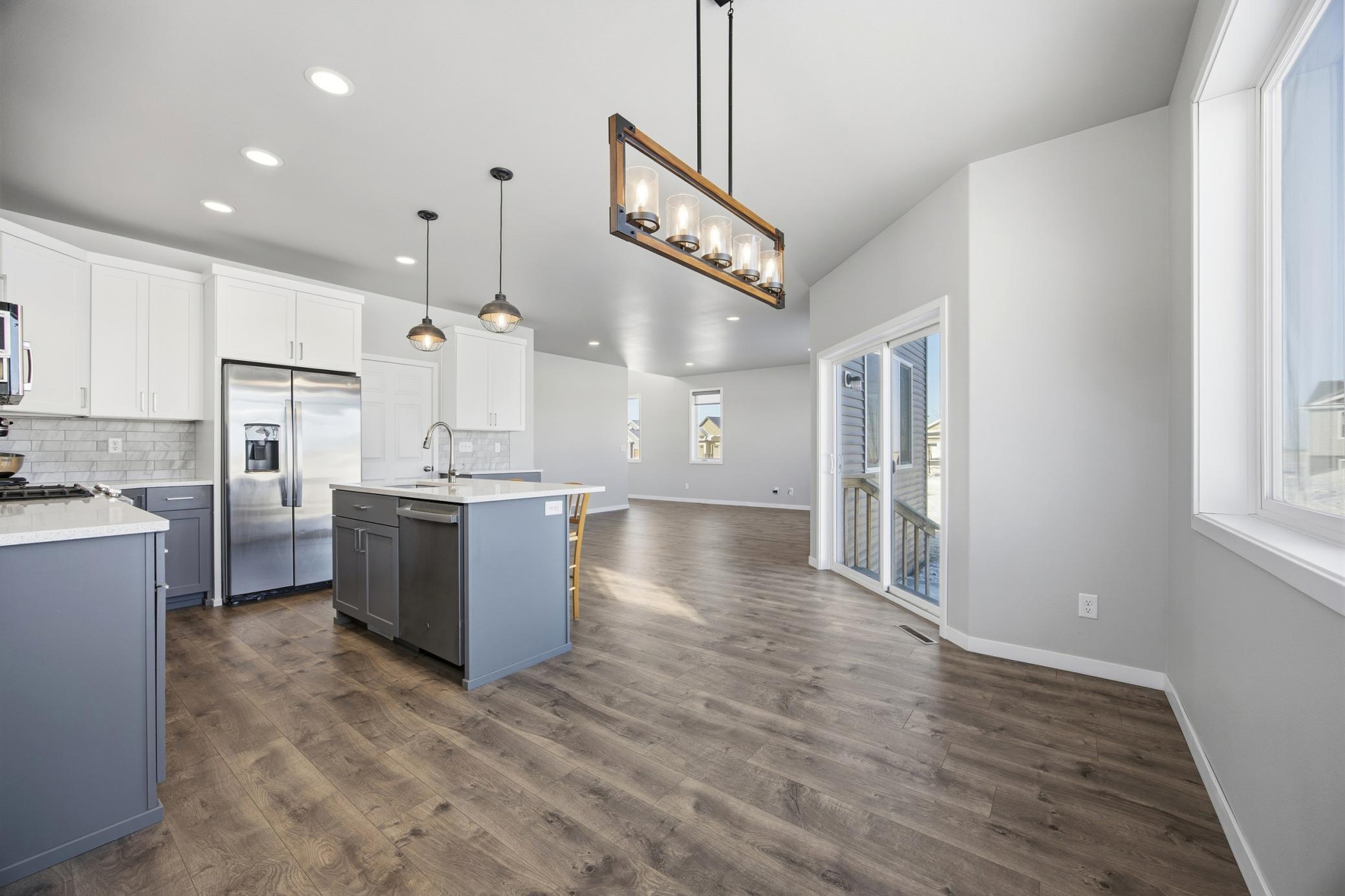 1326 Commander Drive W