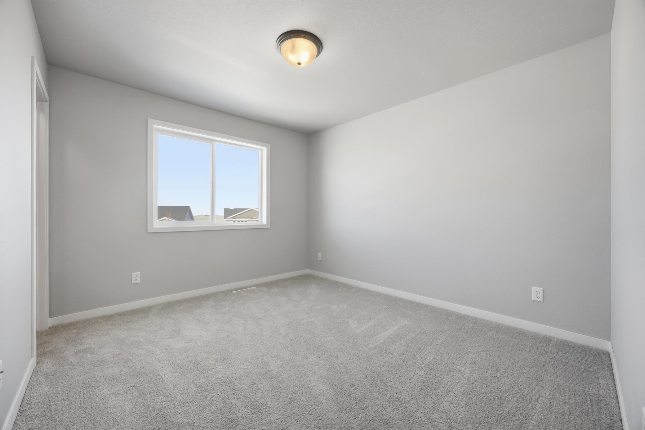1326 Commander Drive W