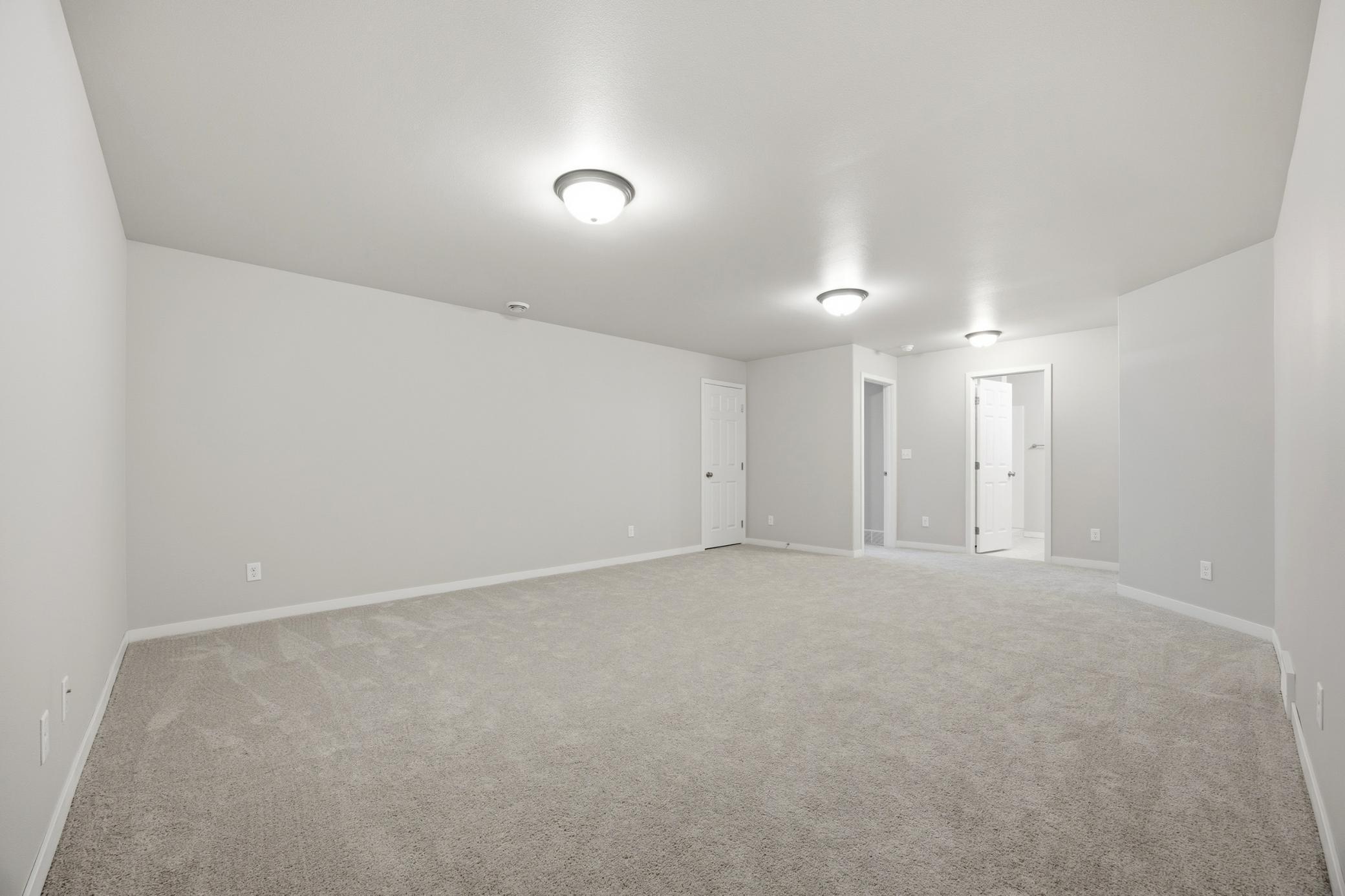 1326 Commander Drive W