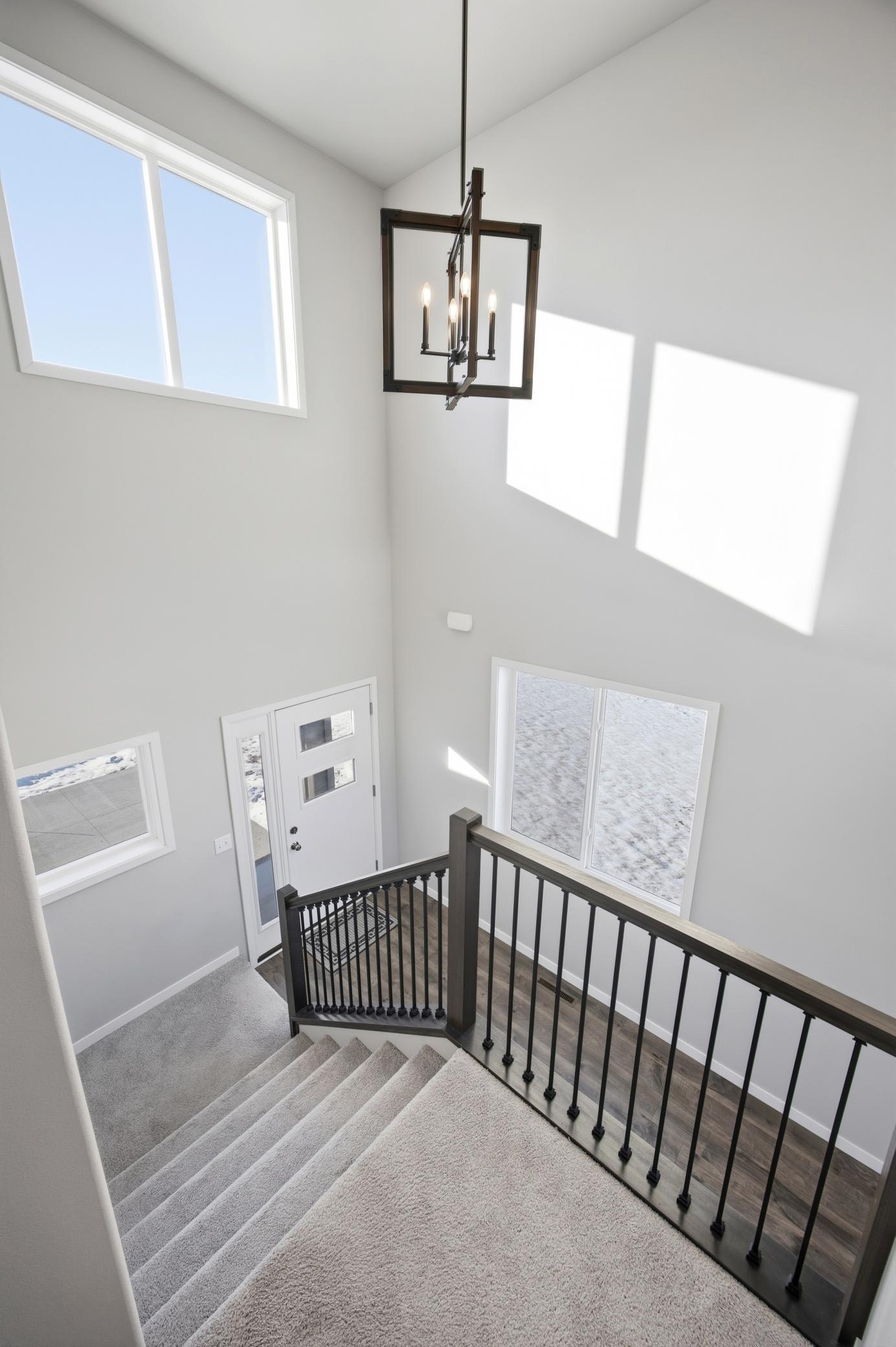 1326 Commander Drive W