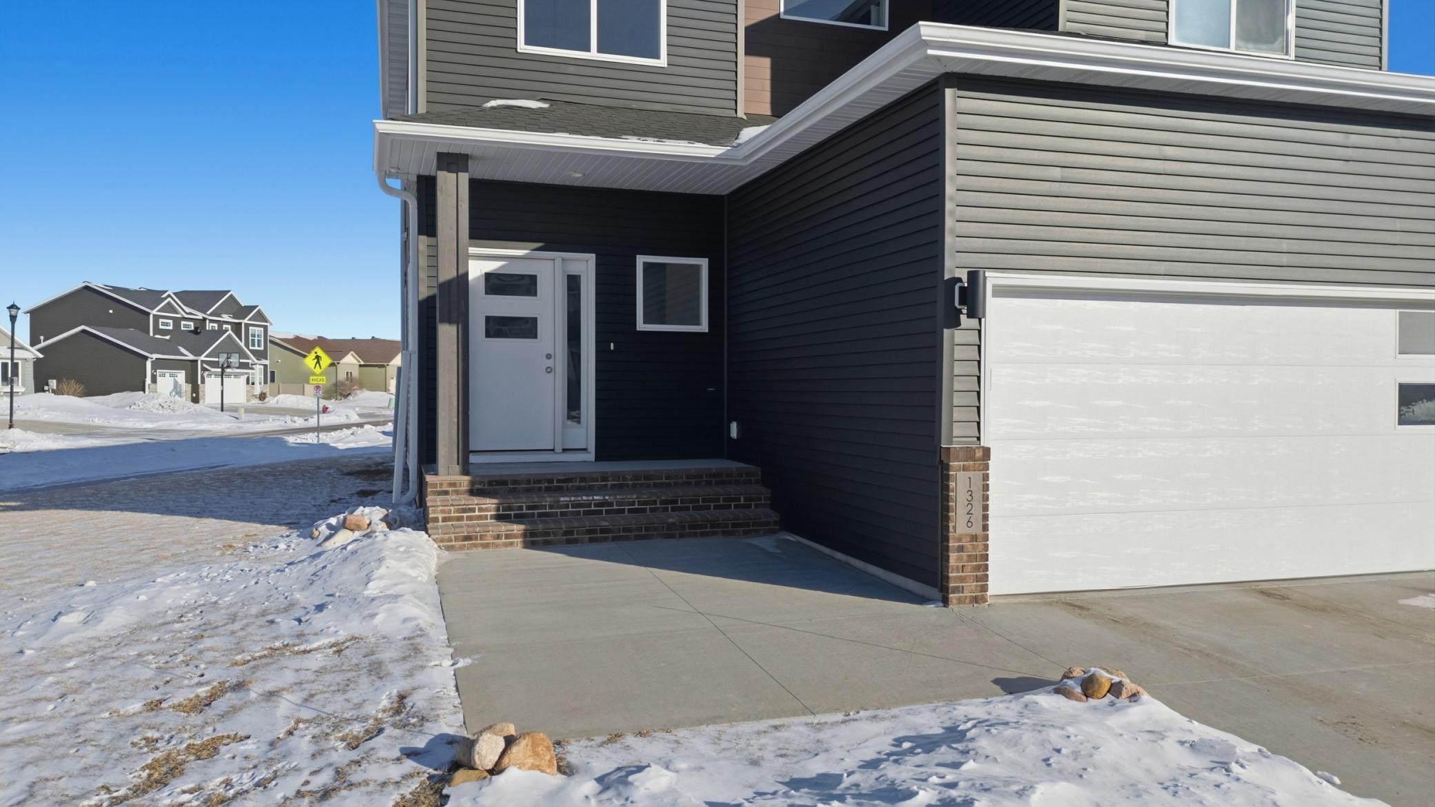 1326 Commander Drive W