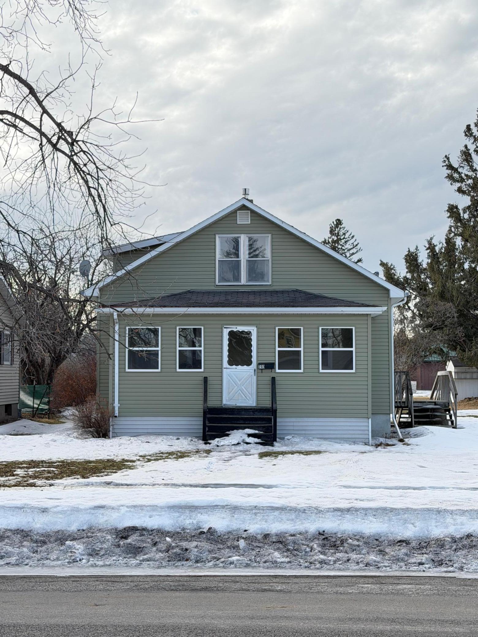205 3rd Street W