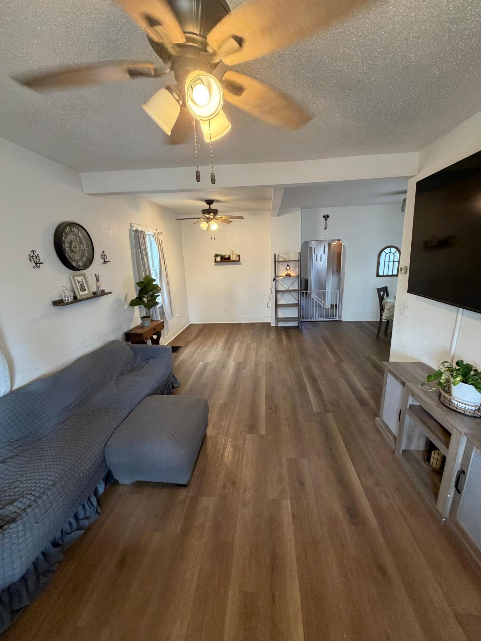 308 W Douglas Avenue