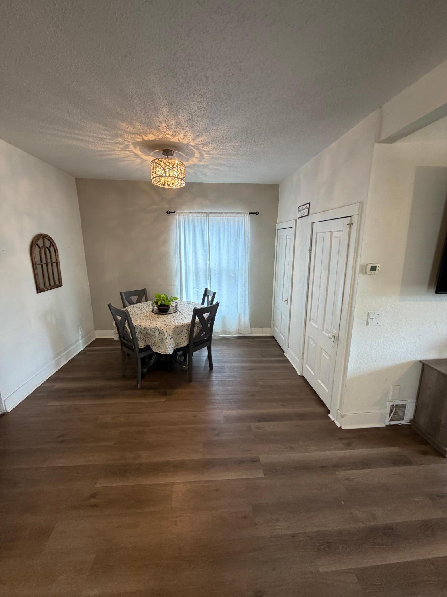 308 W Douglas Avenue