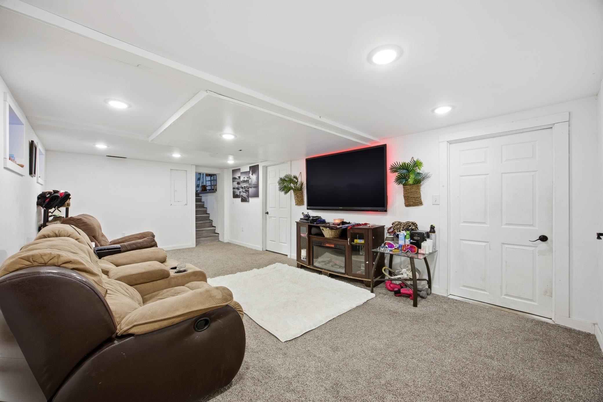 116 2nd Avenue N