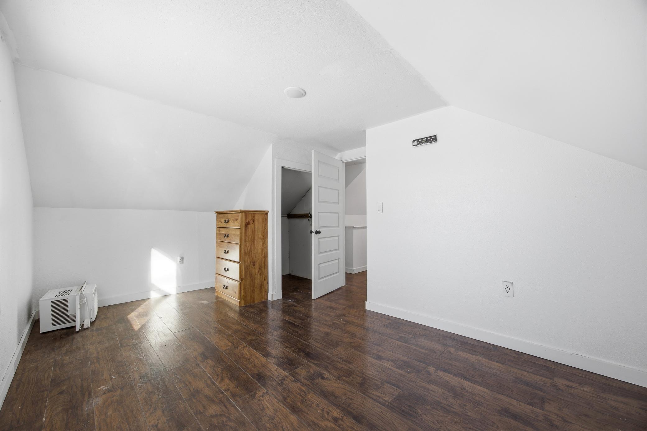 116 2nd Avenue N
