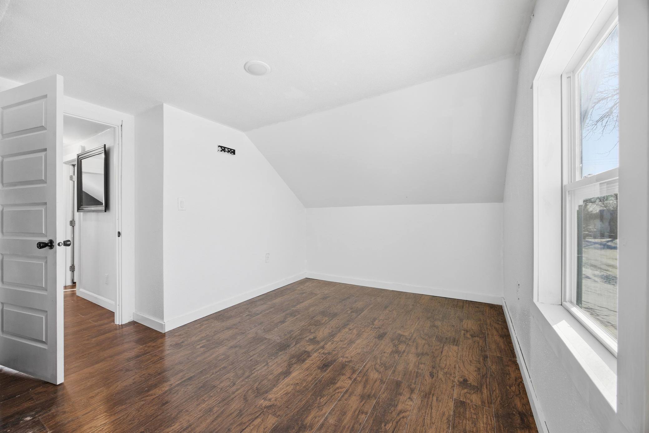 116 2nd Avenue N