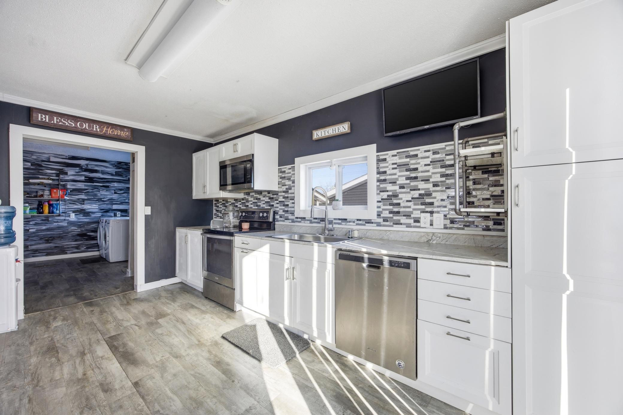 116 2nd Avenue N