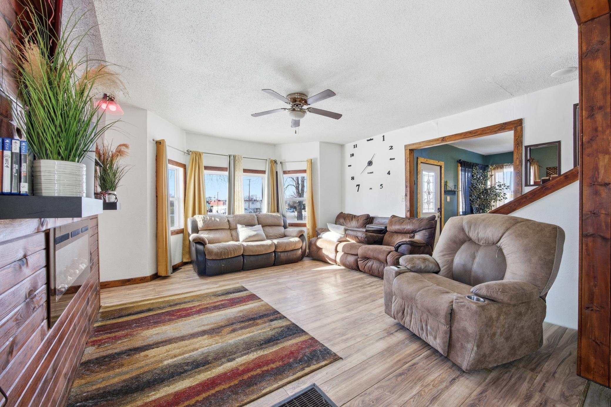 116 2nd Avenue N