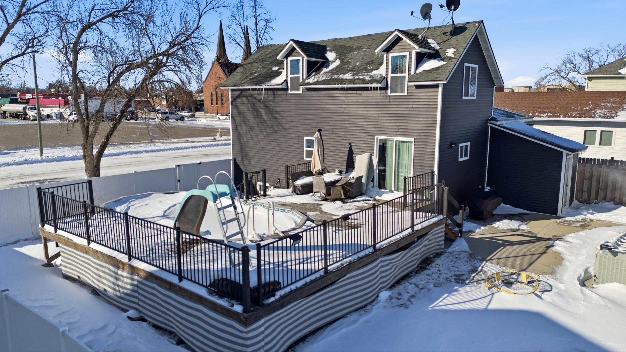 116 2nd Avenue N