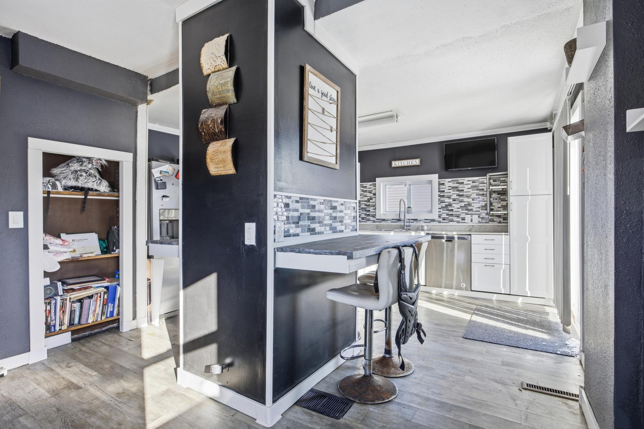 116 2nd Avenue N