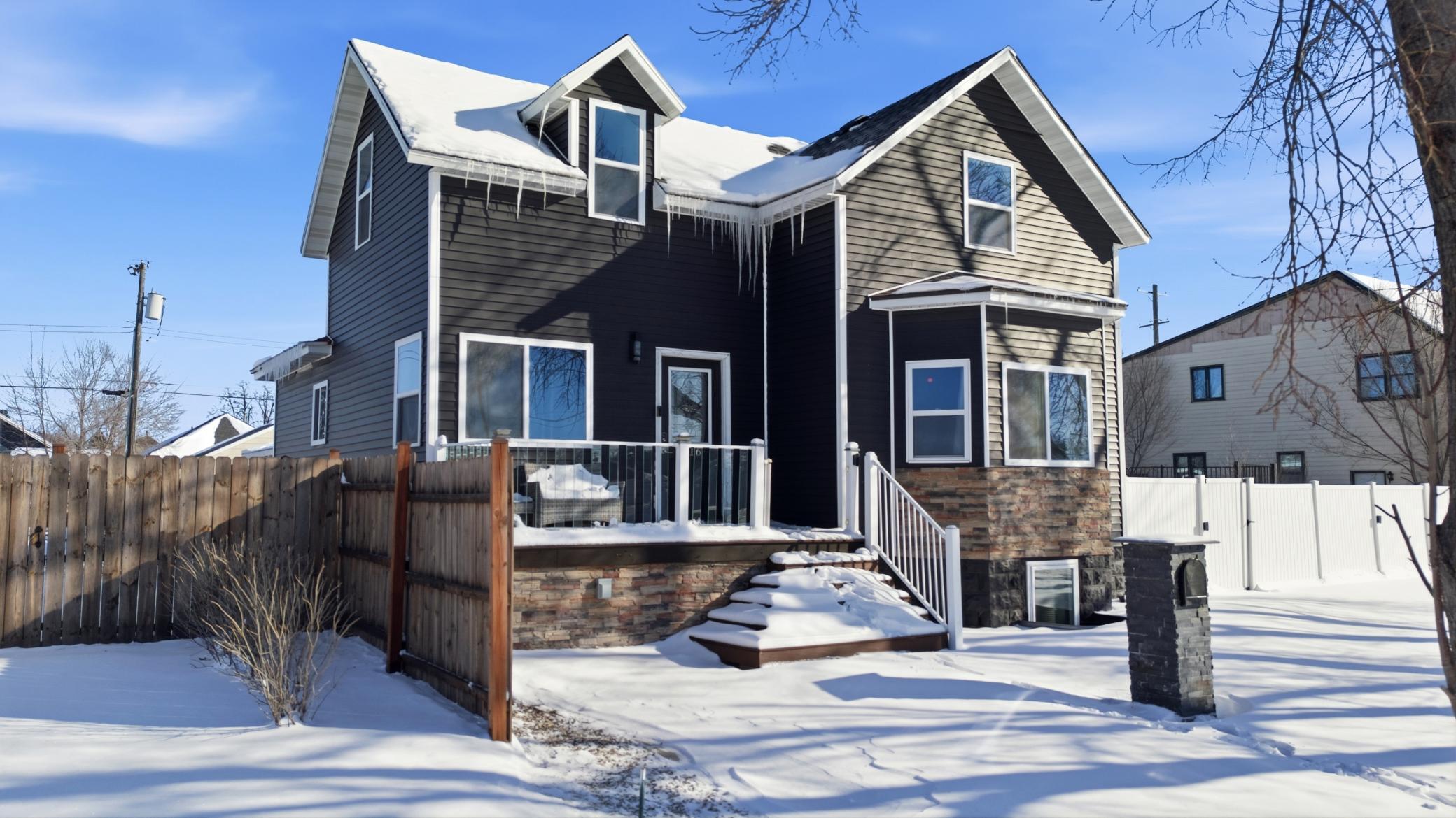 116 2nd Avenue N