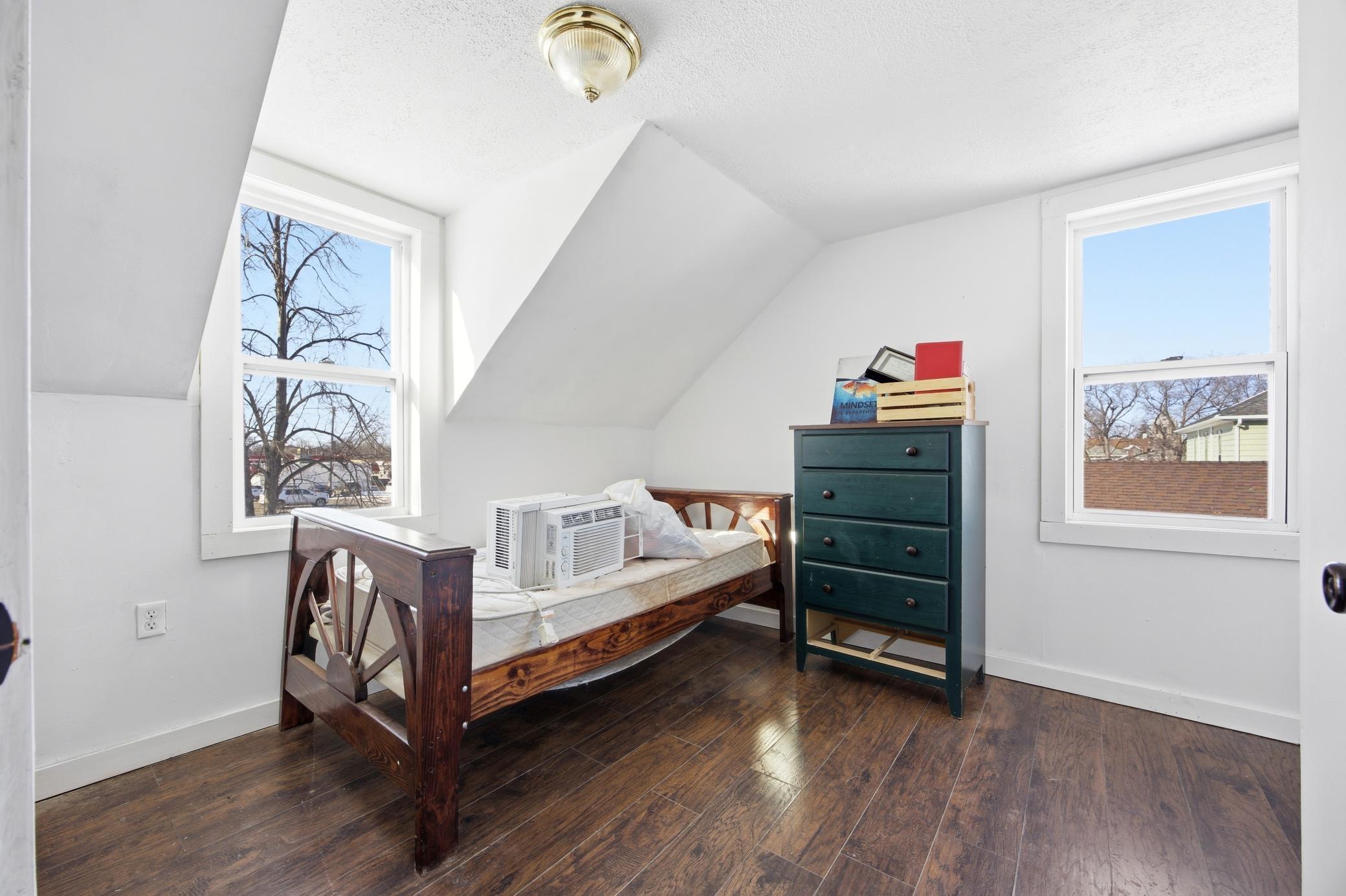116 2nd Avenue N