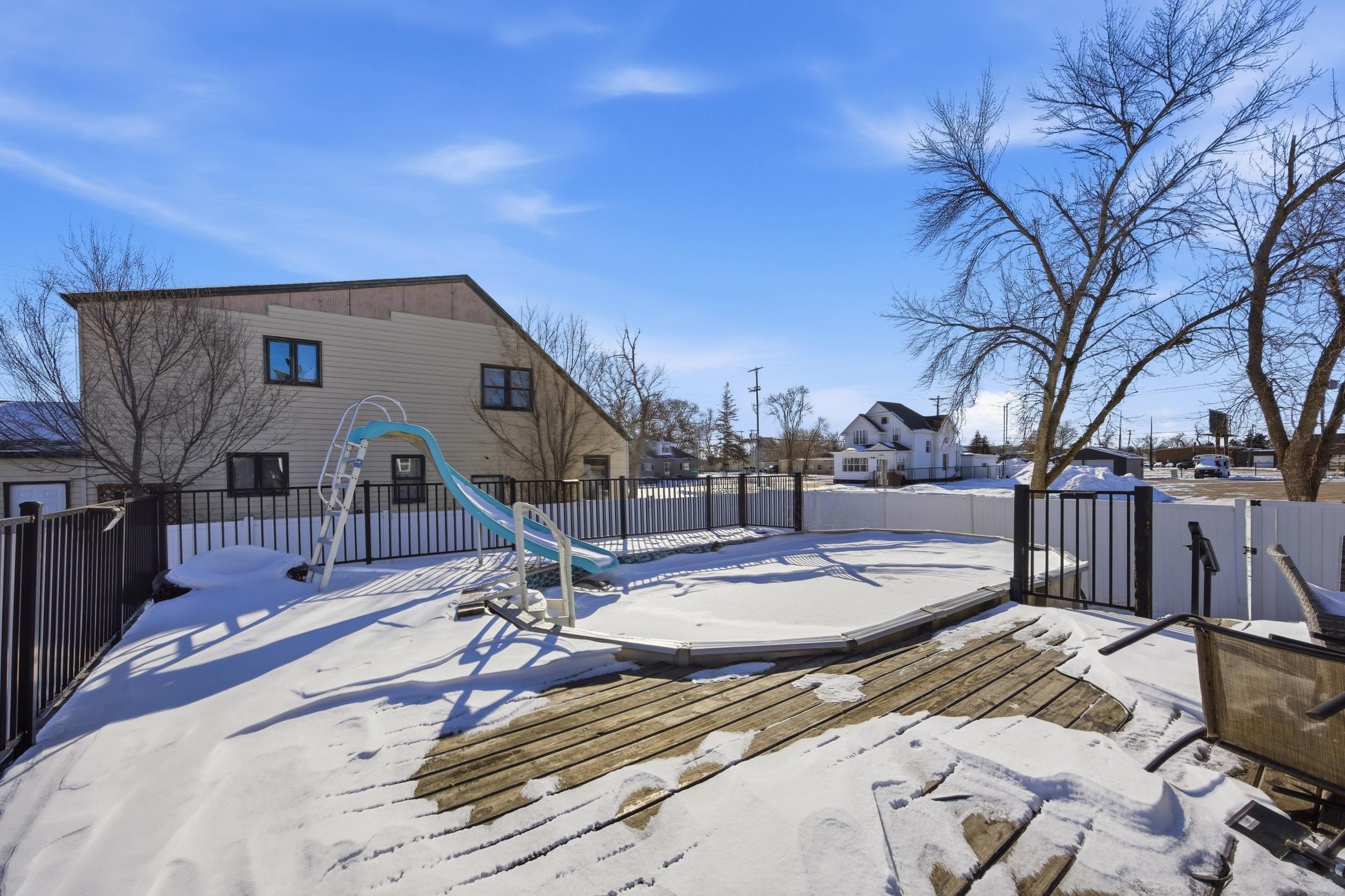 116 2nd Avenue N
