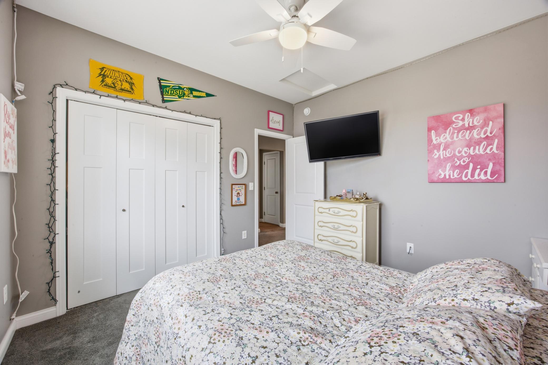 523 33rd Way E Unit: B