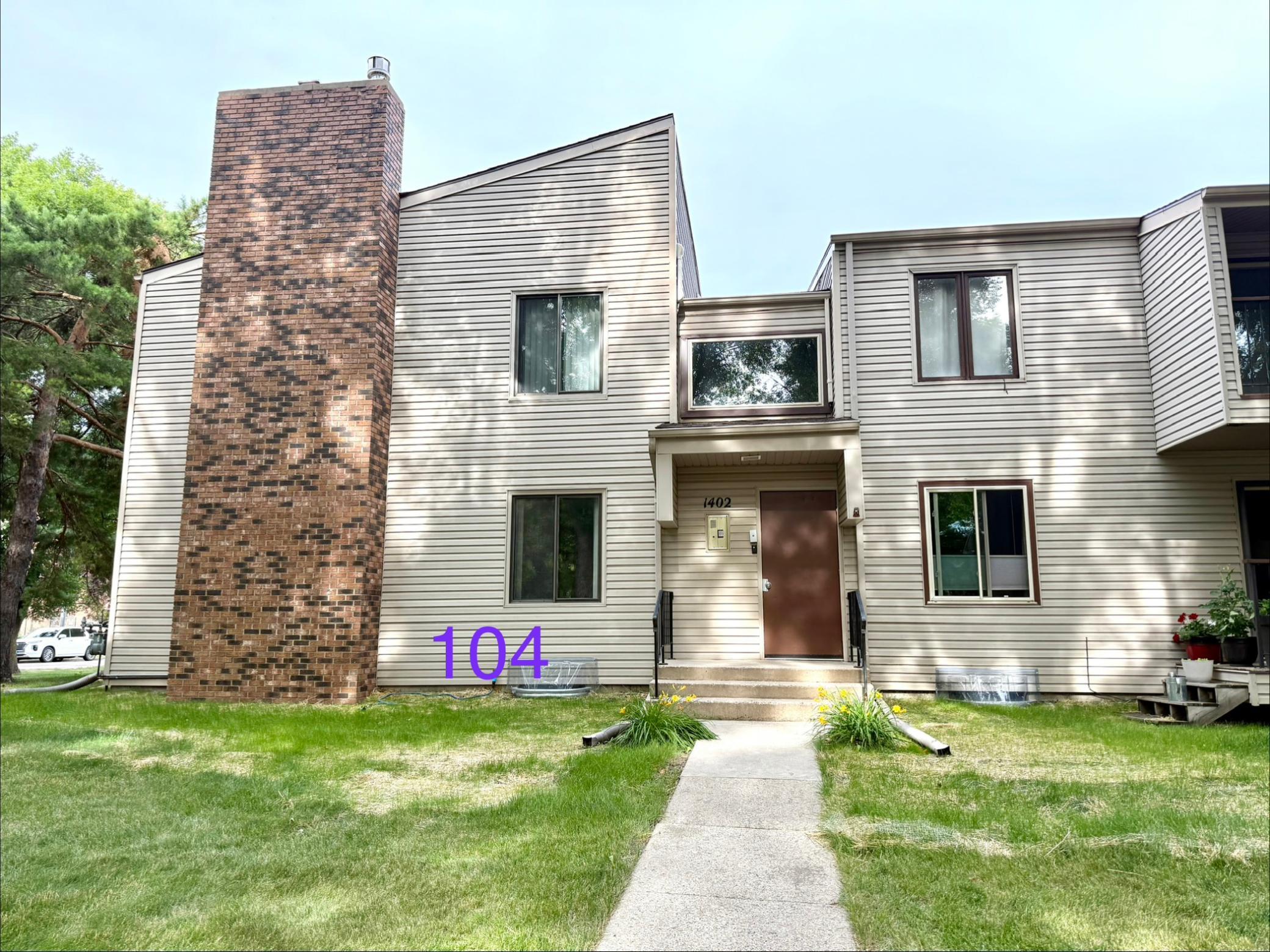 1402 5th Street N Unit: 104