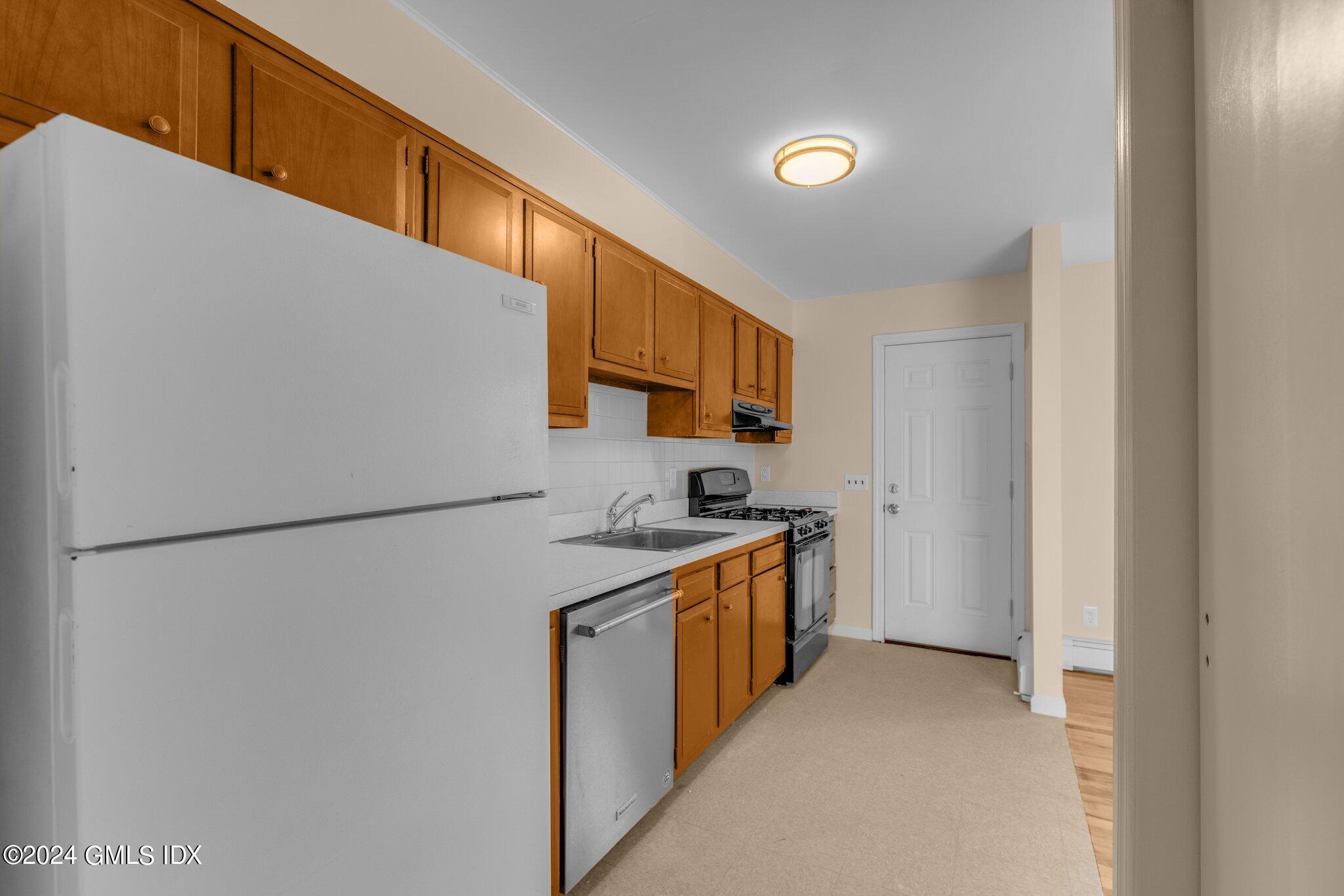 51 View Street West