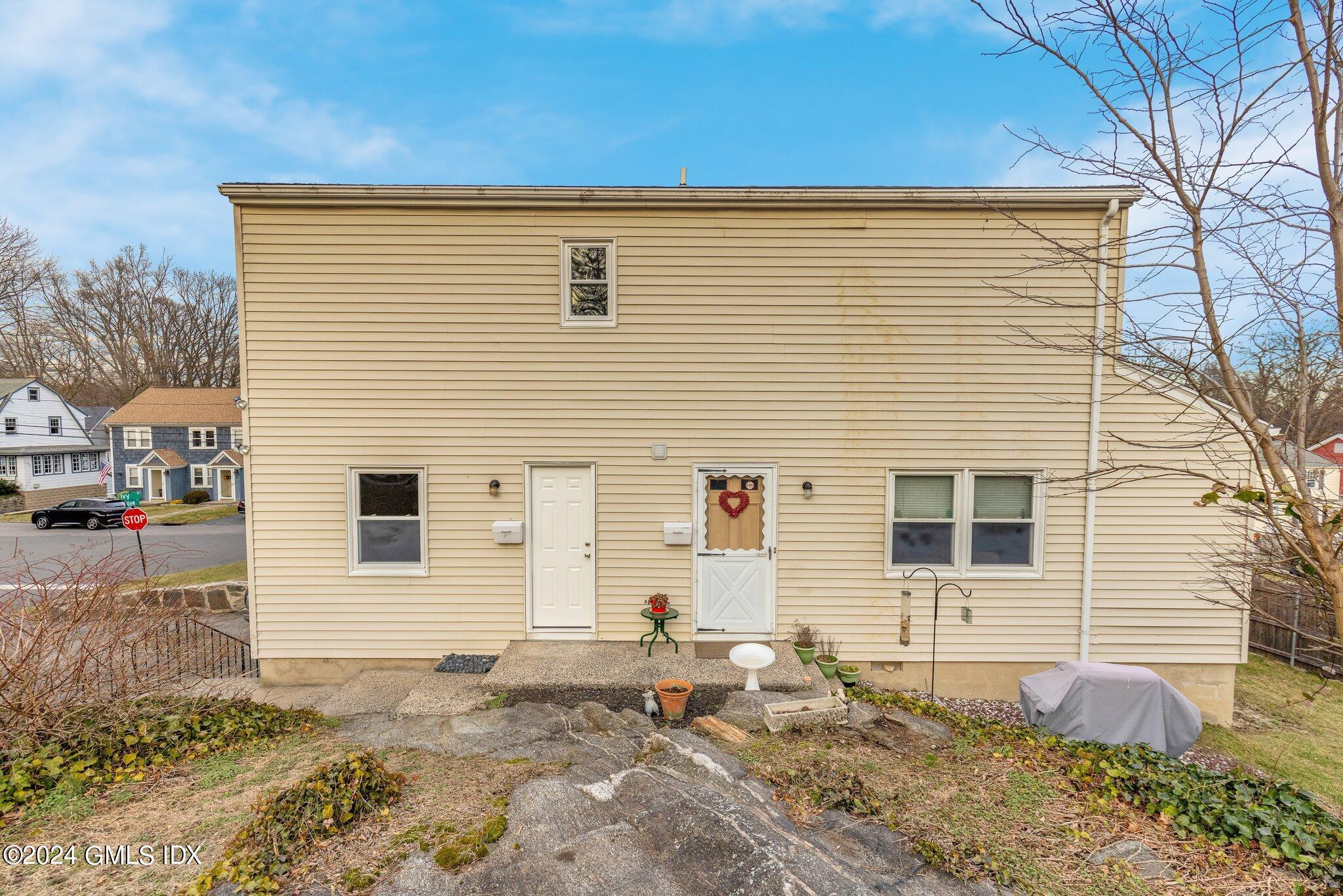 51 View Street West