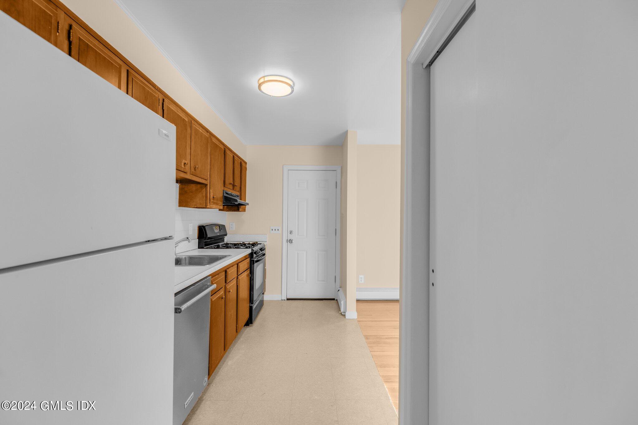 51 View Street West