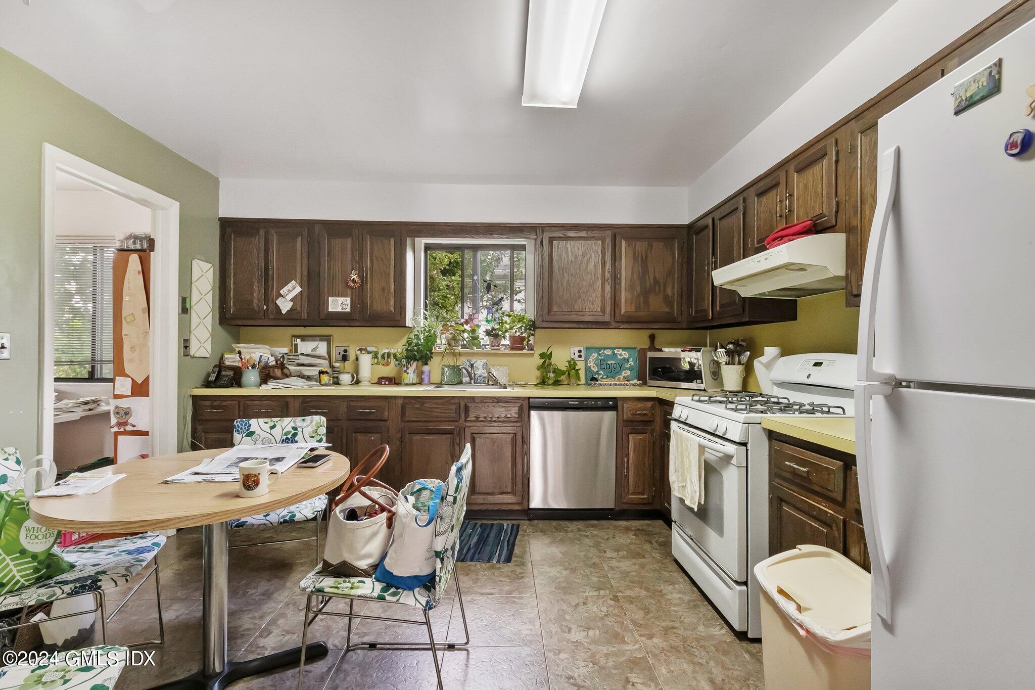 37 Edgewood Avenue, A