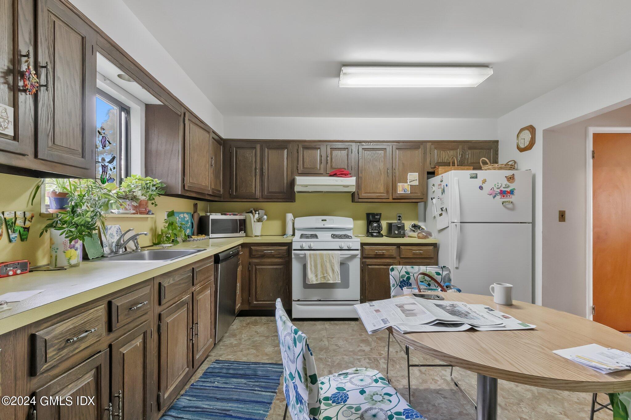 37 Edgewood Avenue, A
