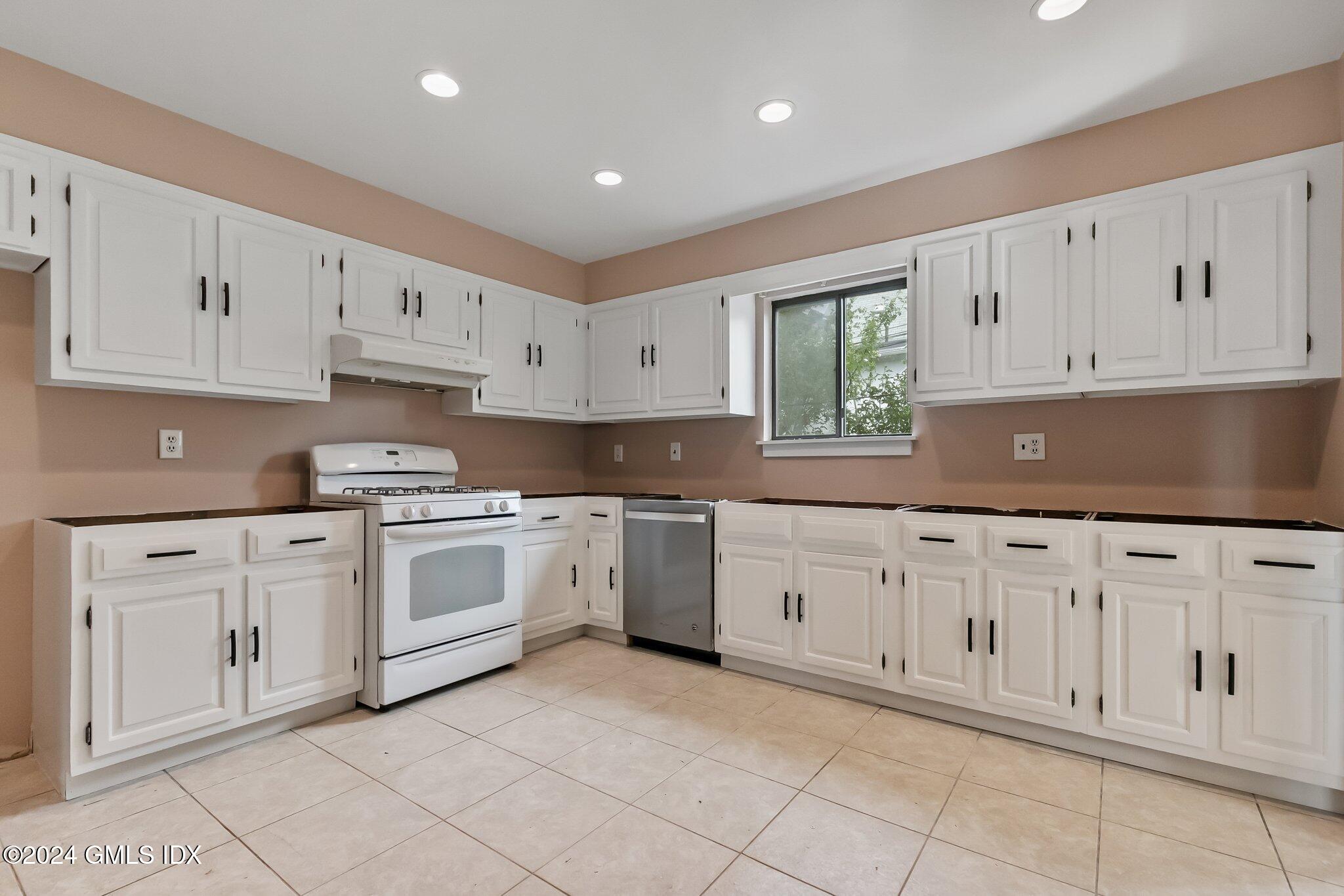 37 Edgewood Avenue, B