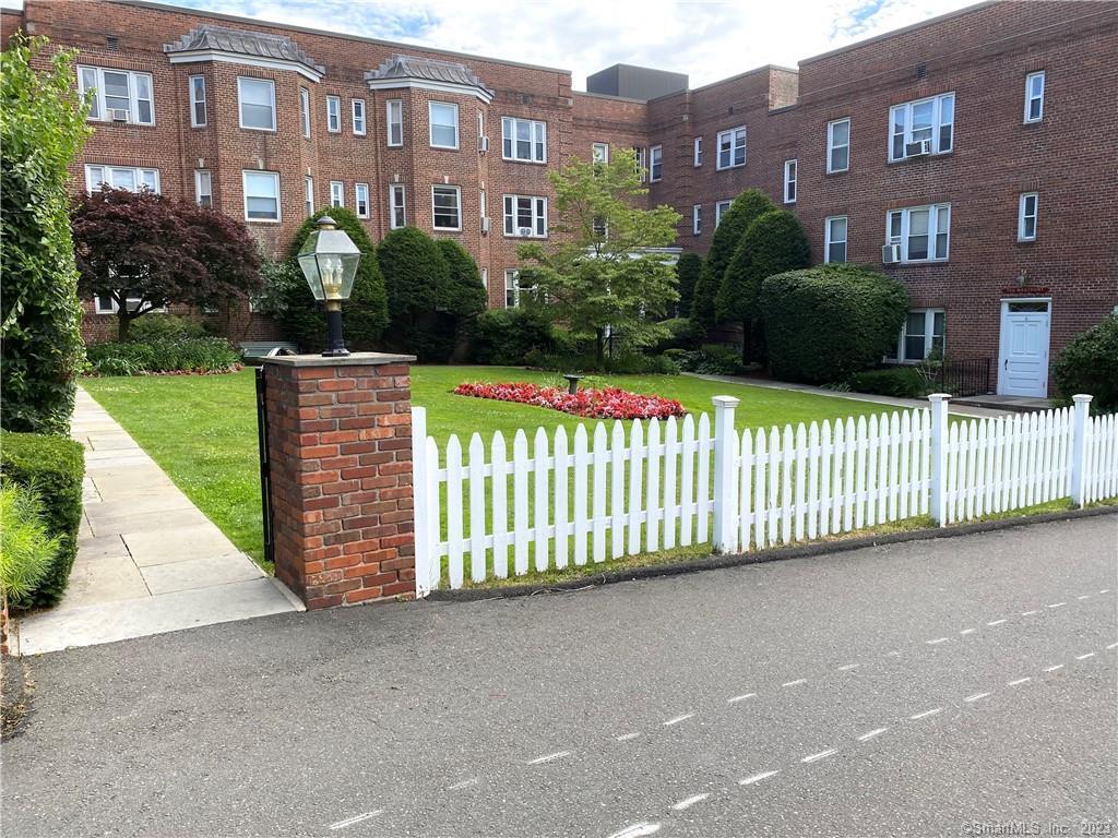 70 Strawberry Hill Avenue 2-3C