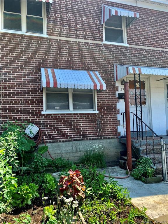 Building 64 152 Court D Road