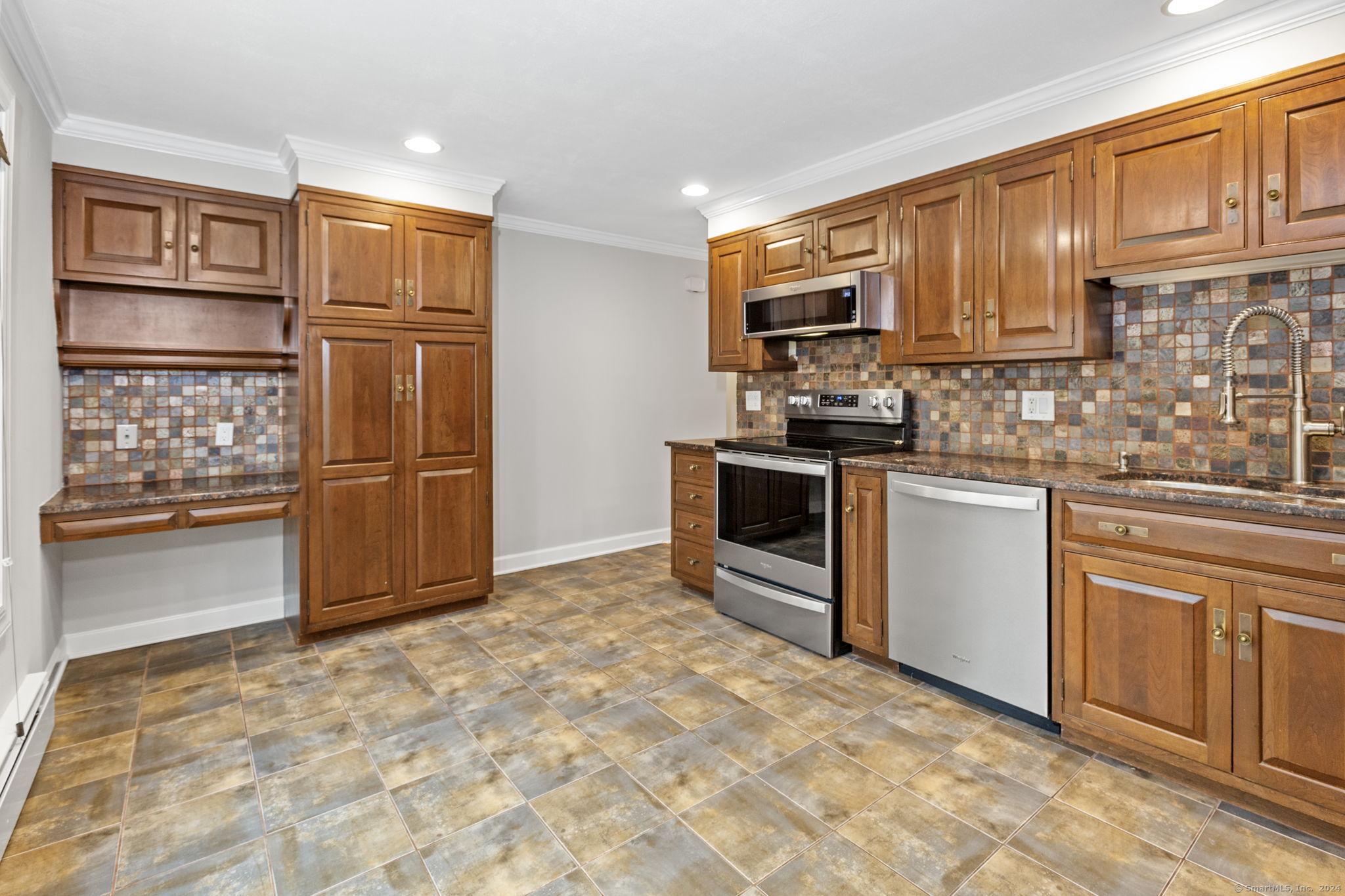 276 Rivergate Drive