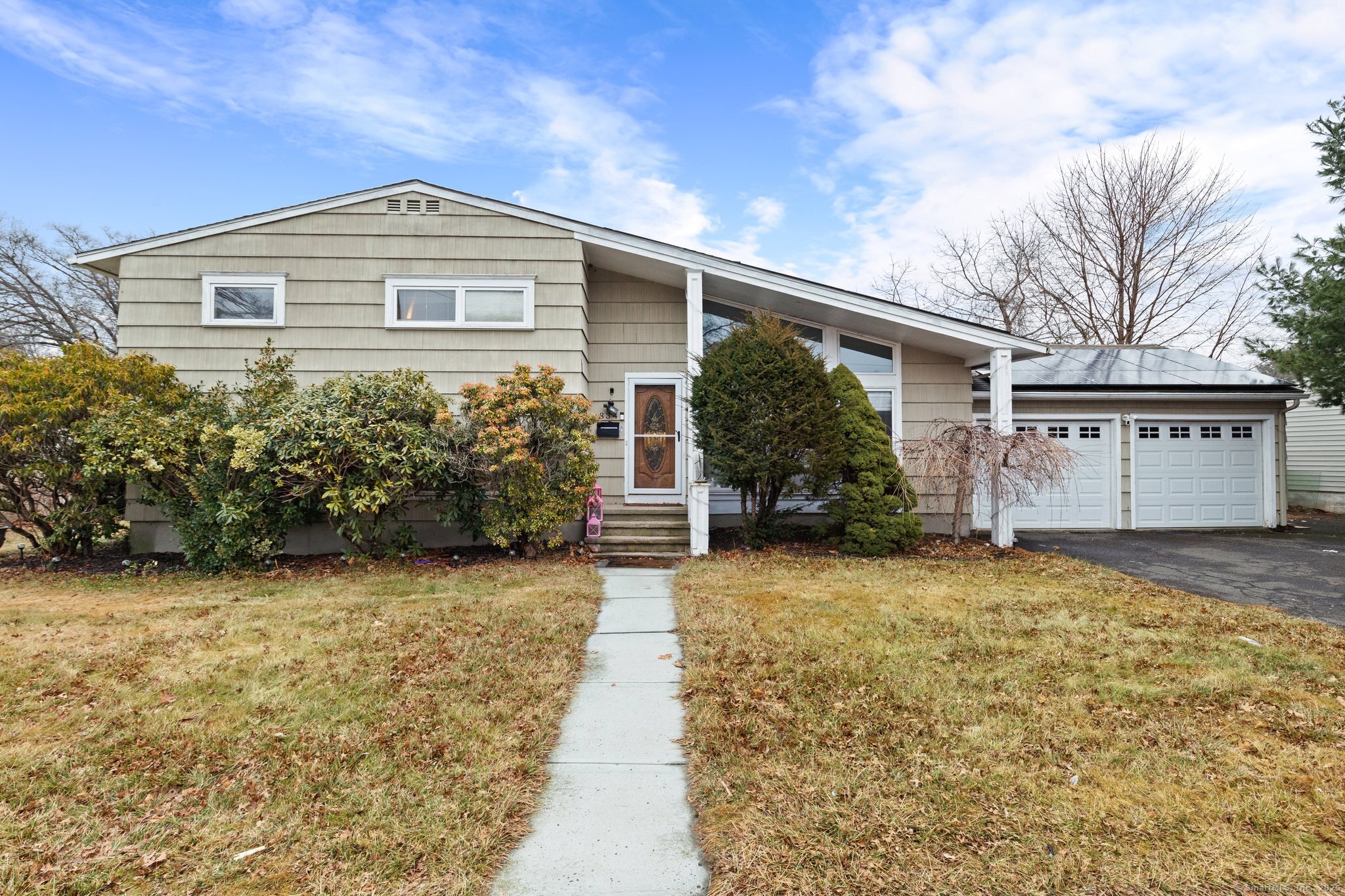 834 Freeman Avenue