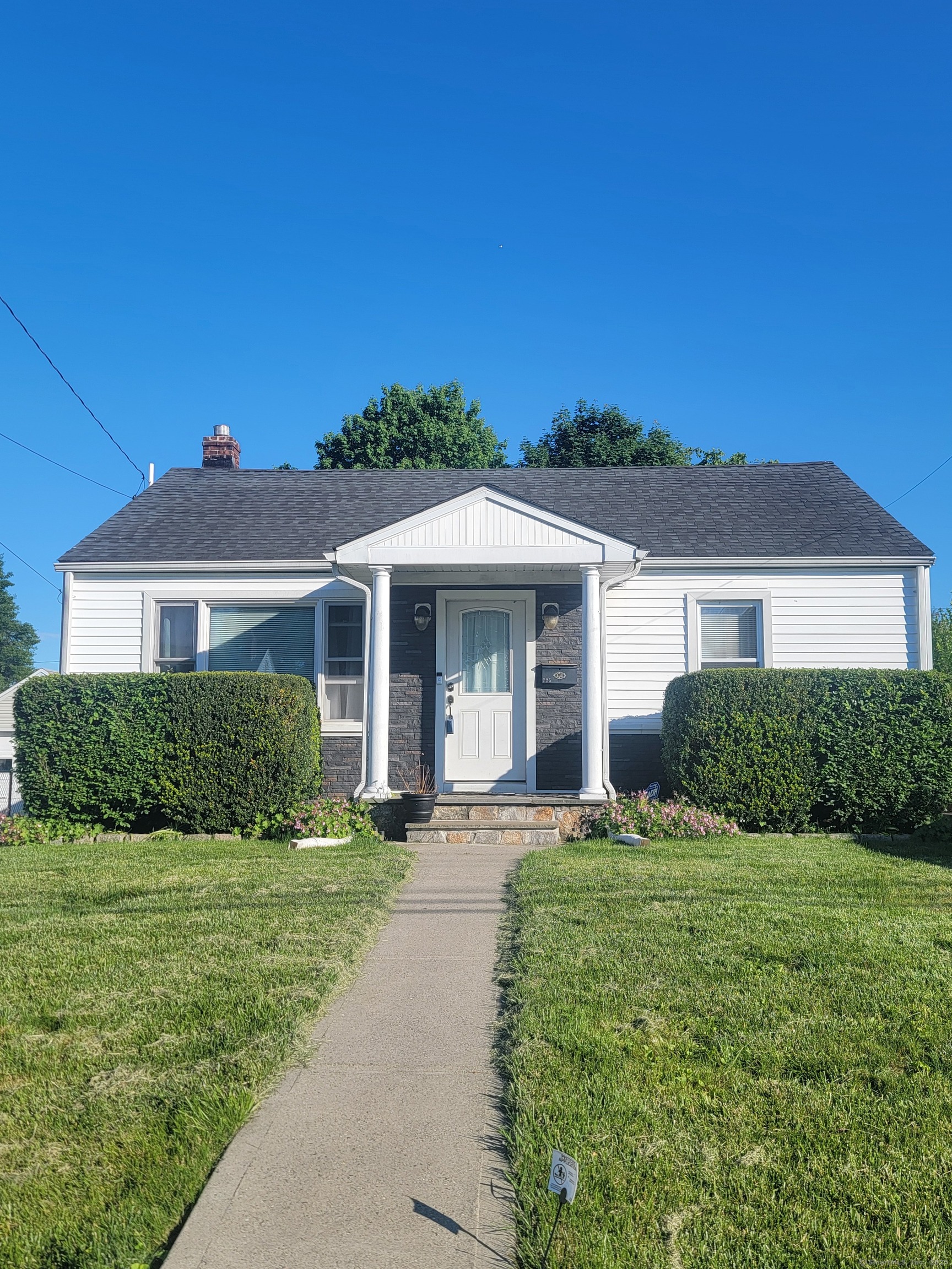 725 Merritt Street