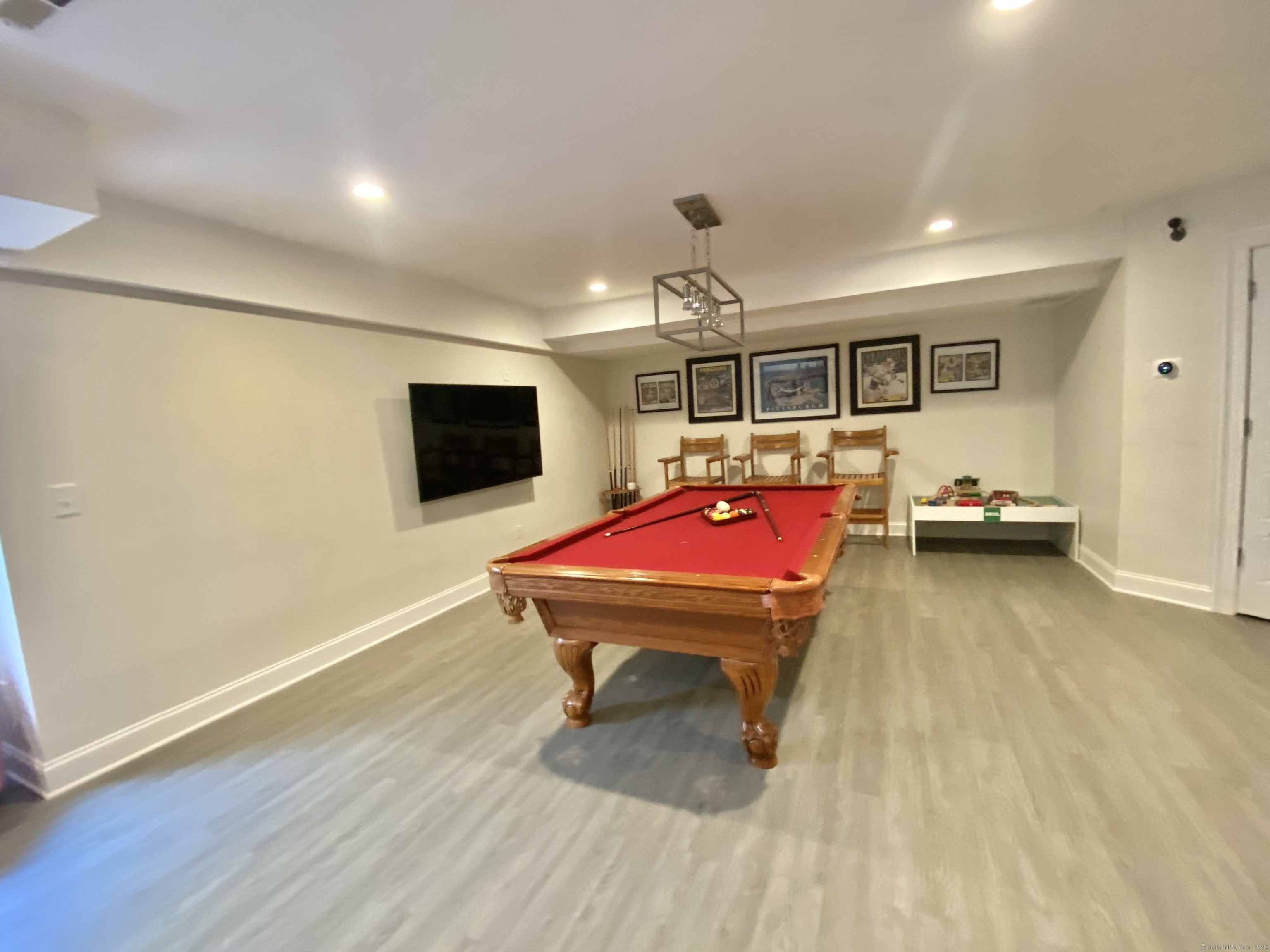 159 Colonial Road 5