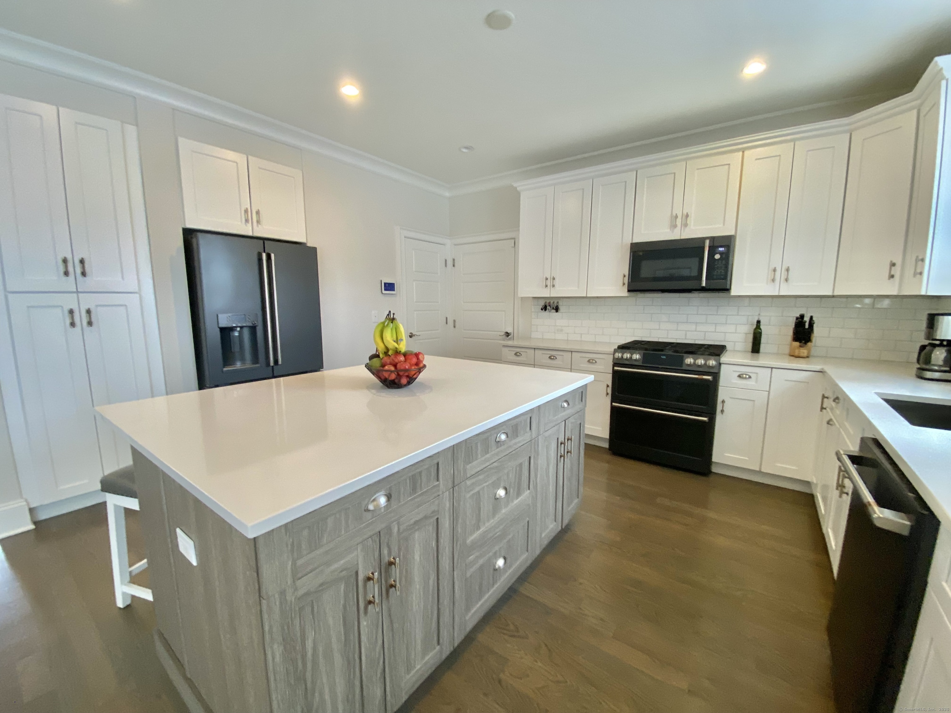 159 Colonial Road 5
