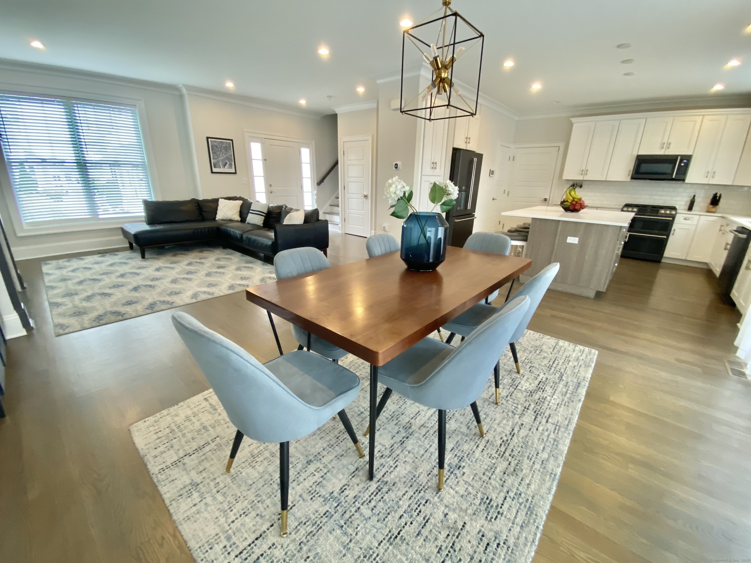 159 Colonial Road 5