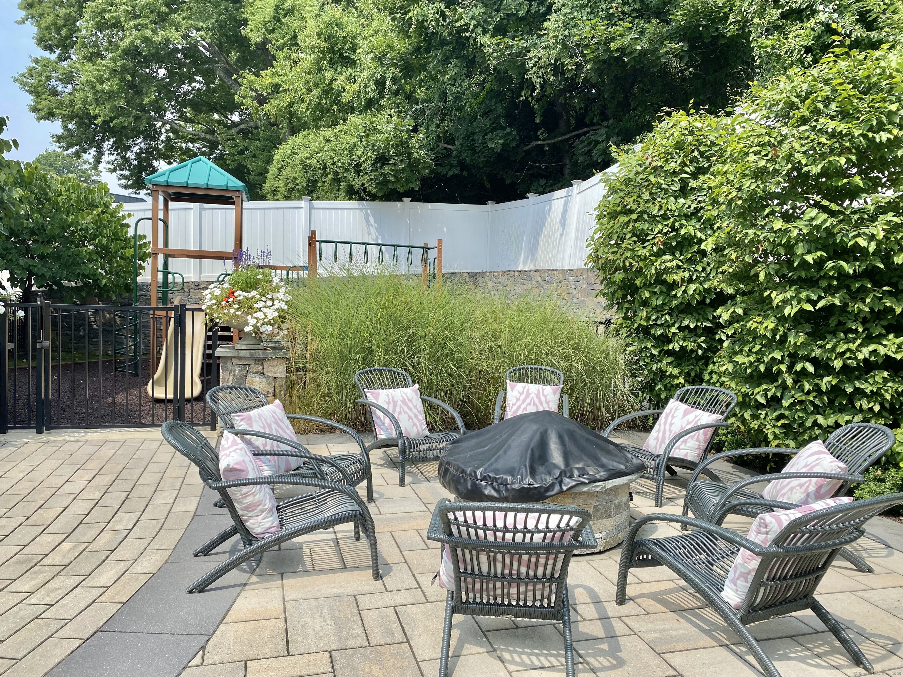 159 Colonial Road 5