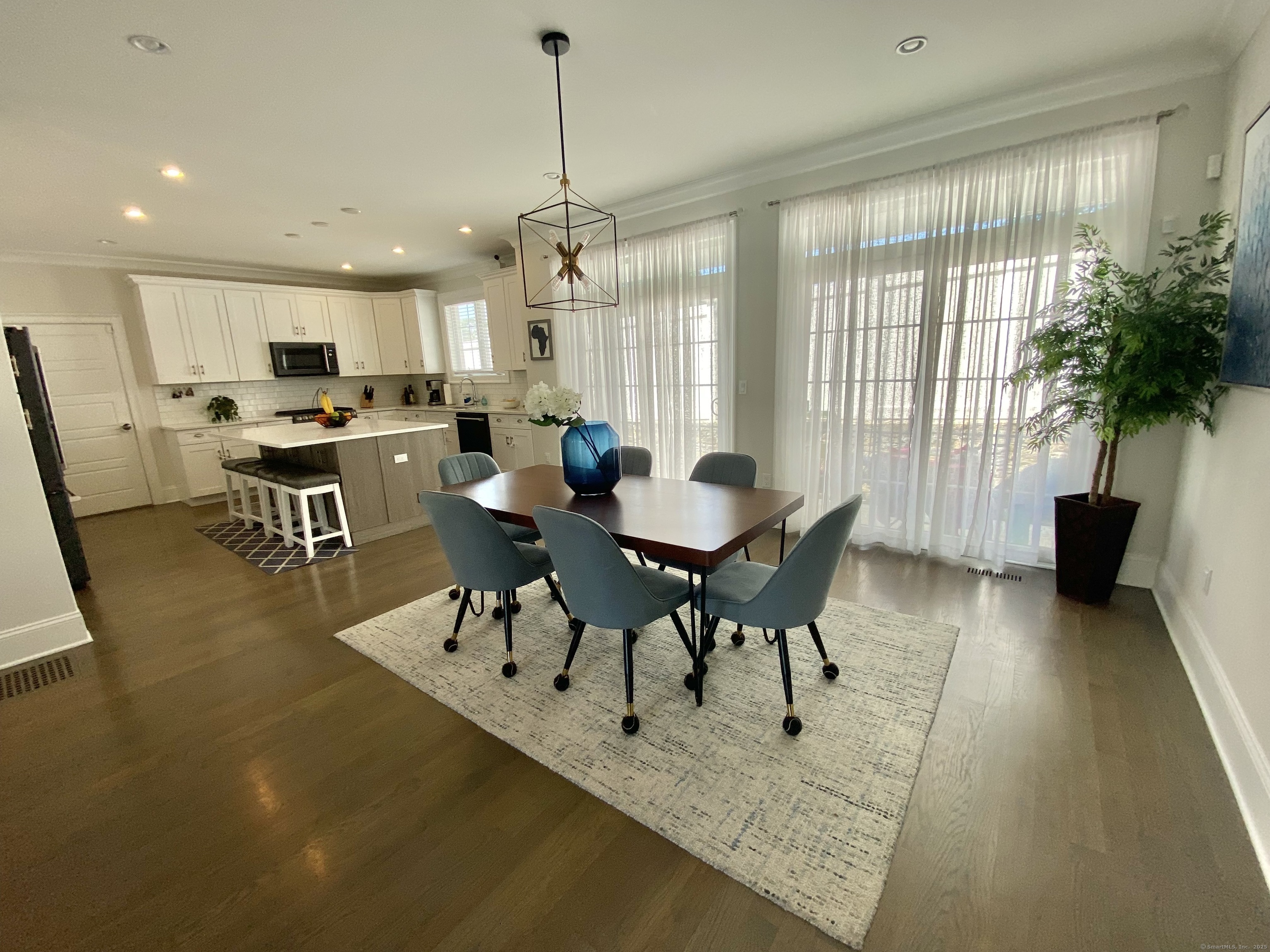 159 Colonial Road 5