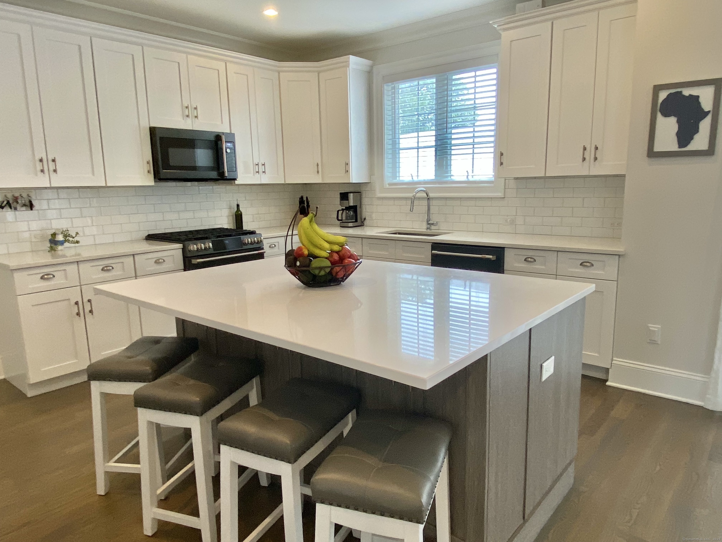 159 Colonial Road 5