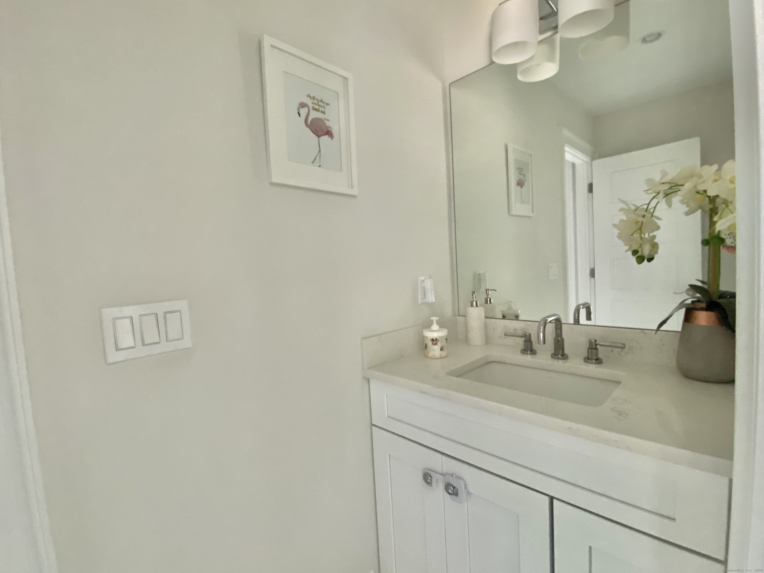 159 Colonial Road 5