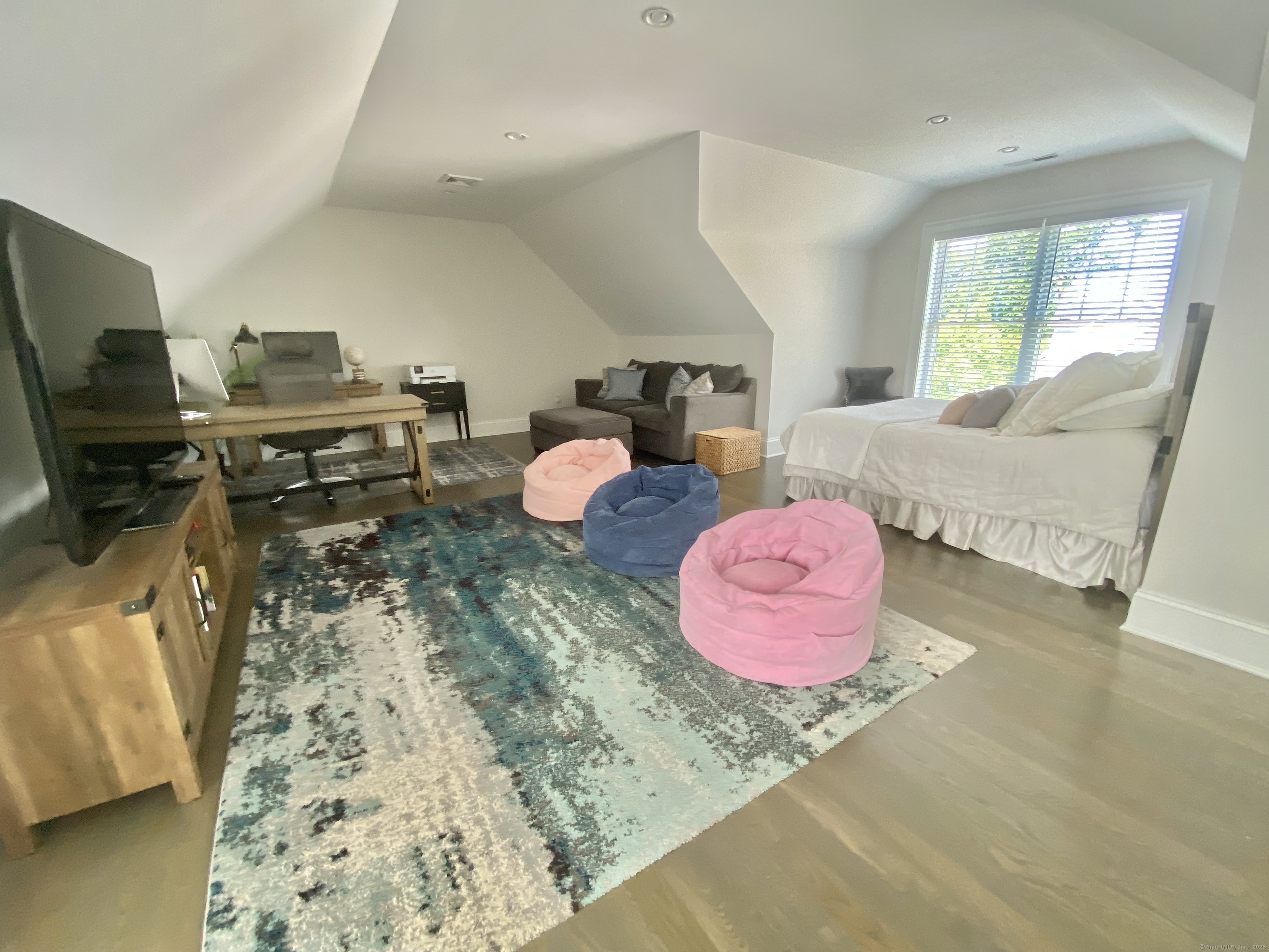 159 Colonial Road 5