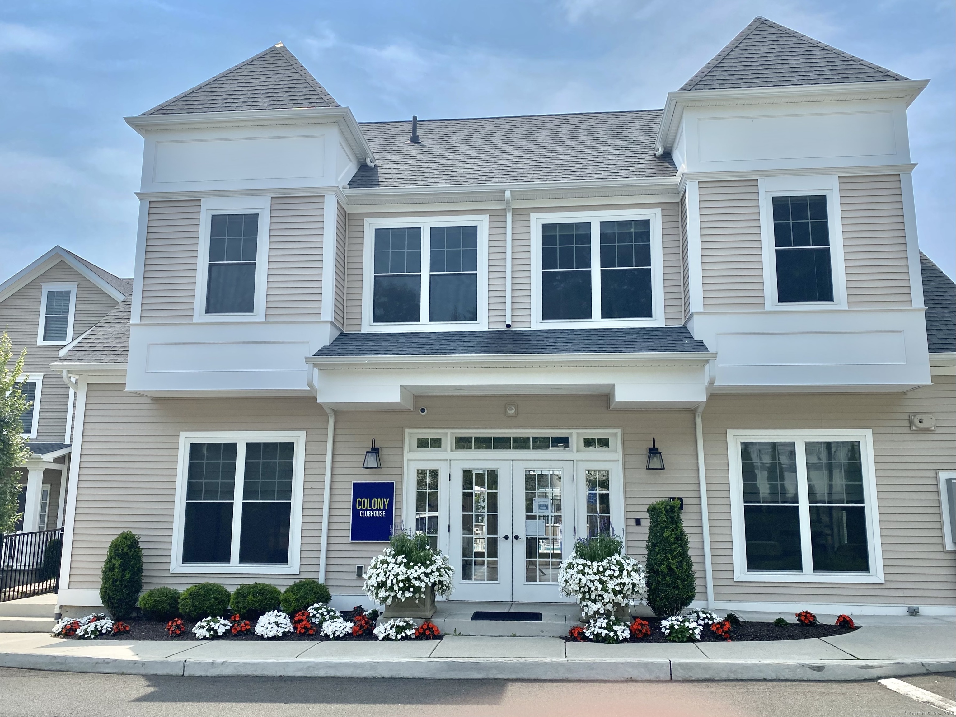 159 Colonial Road 5