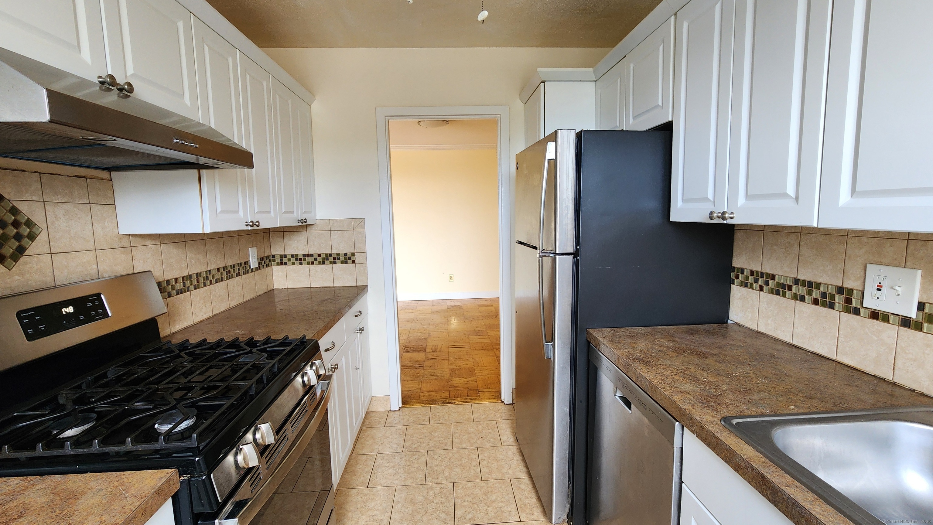 65 Glenbrook Road APT 3A
