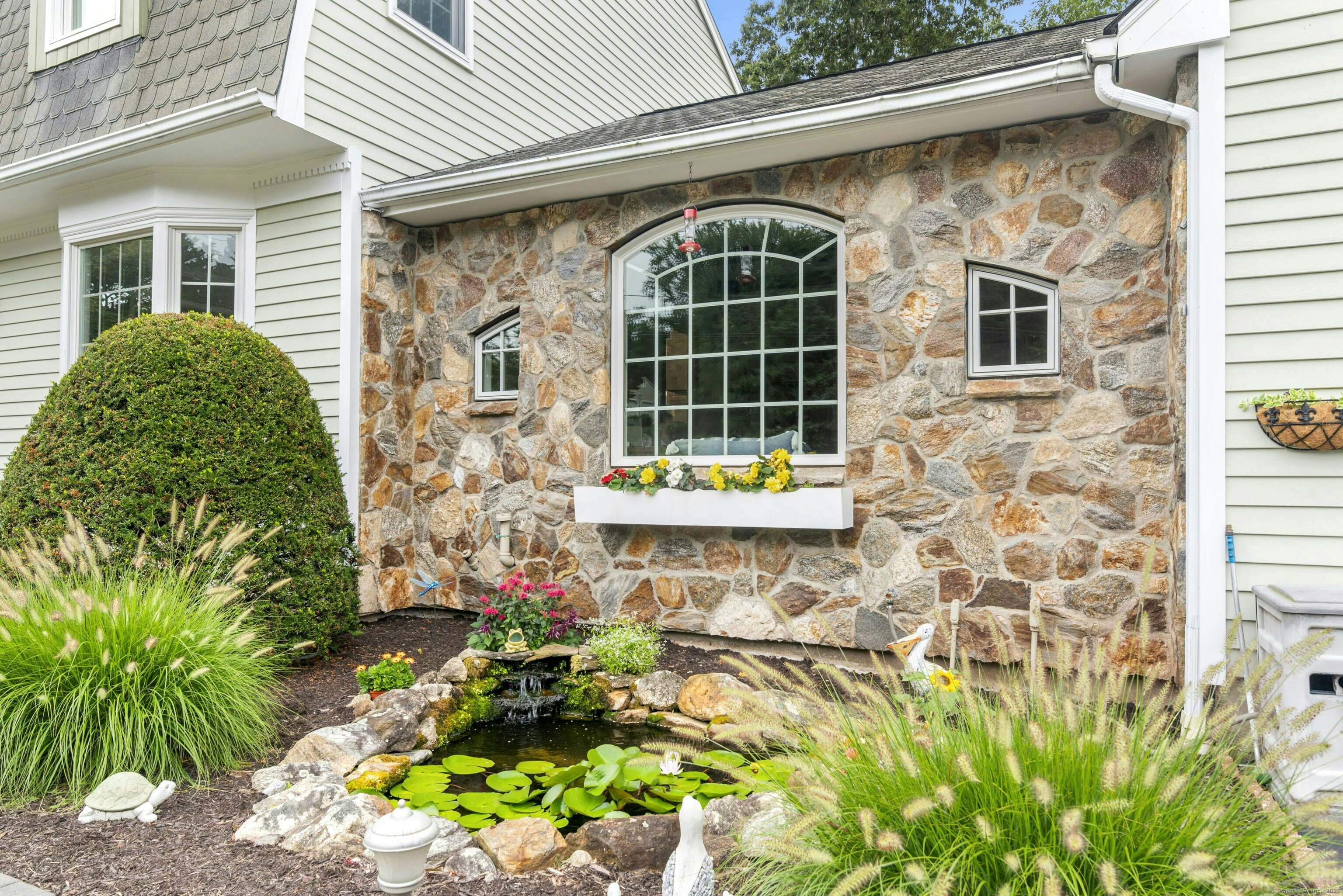 13 Laurel Glen Drive