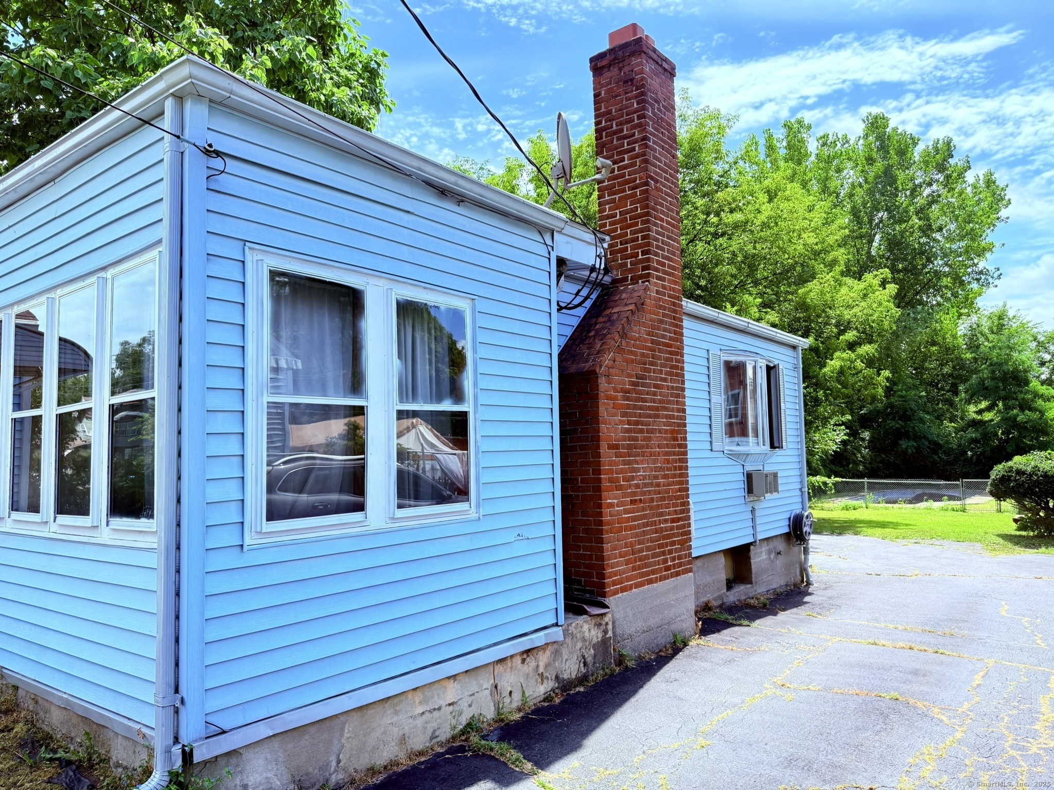 83 Henry Street