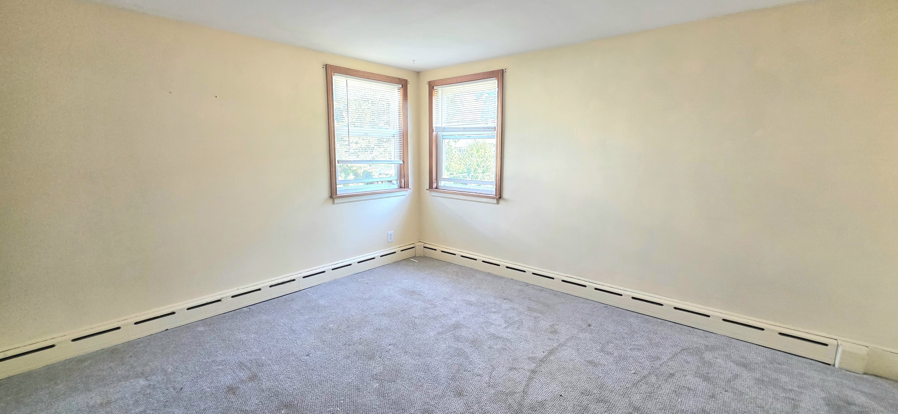 21 Meadowside Road