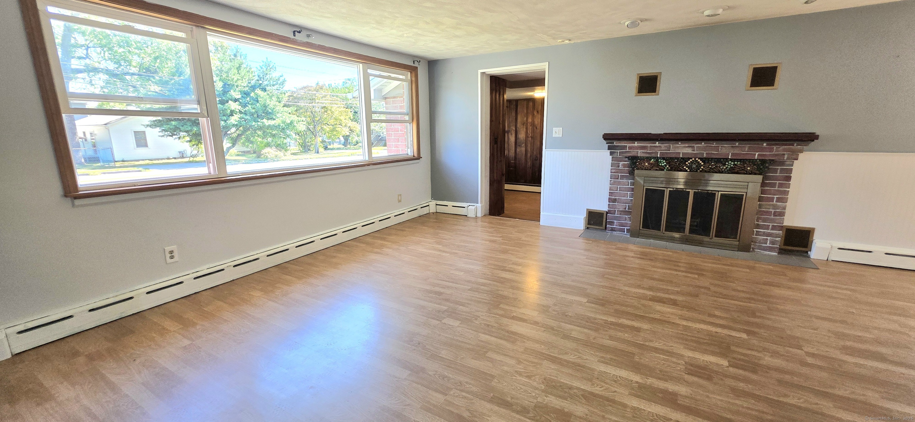 21 Meadowside Road