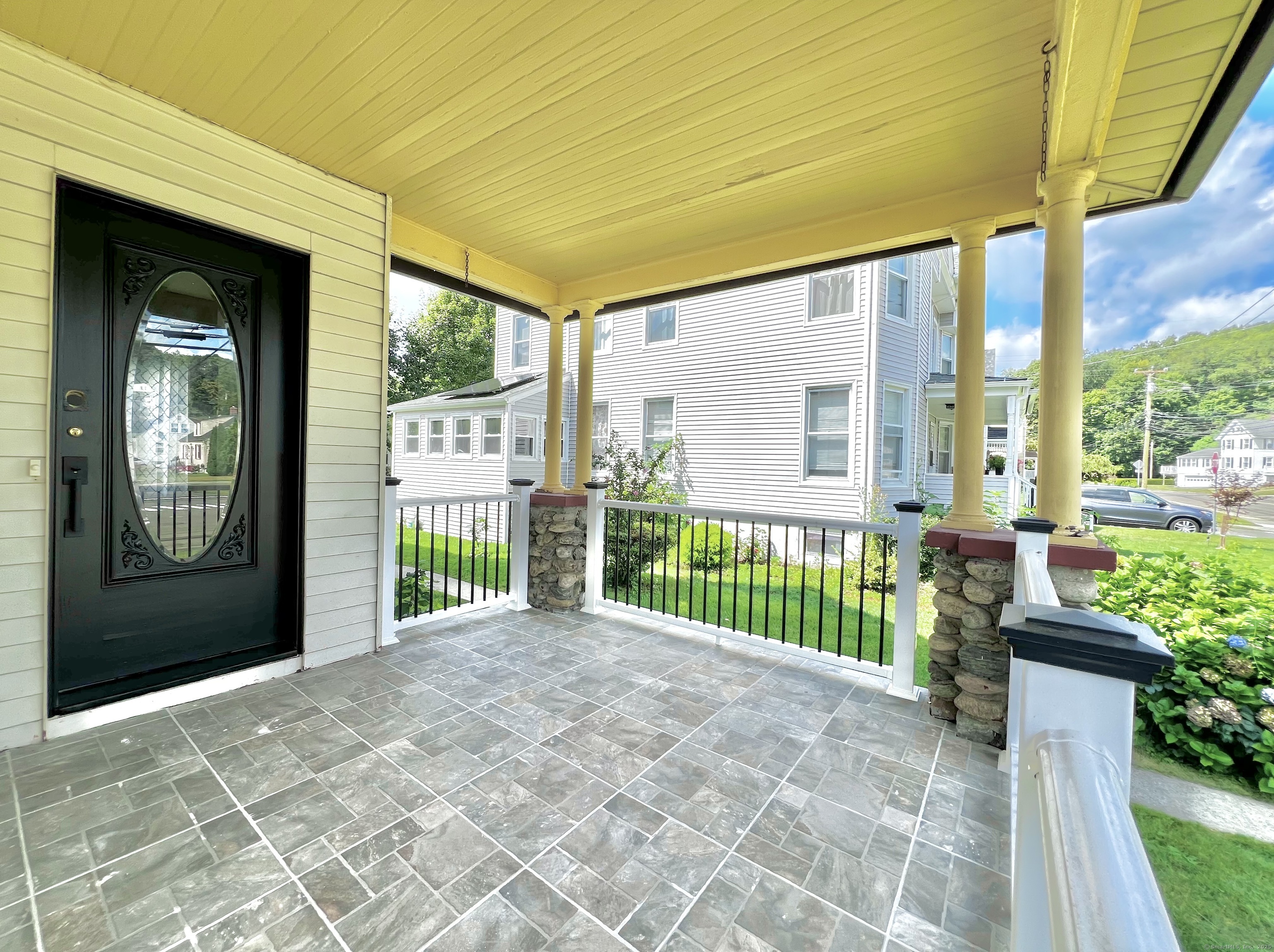 140 Hawthorne Avenue